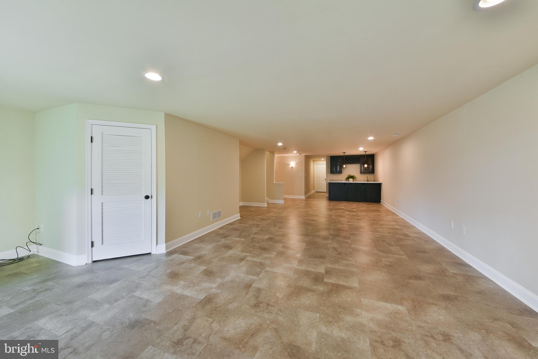 FAIRWAYS AT GREEN ME - Residential