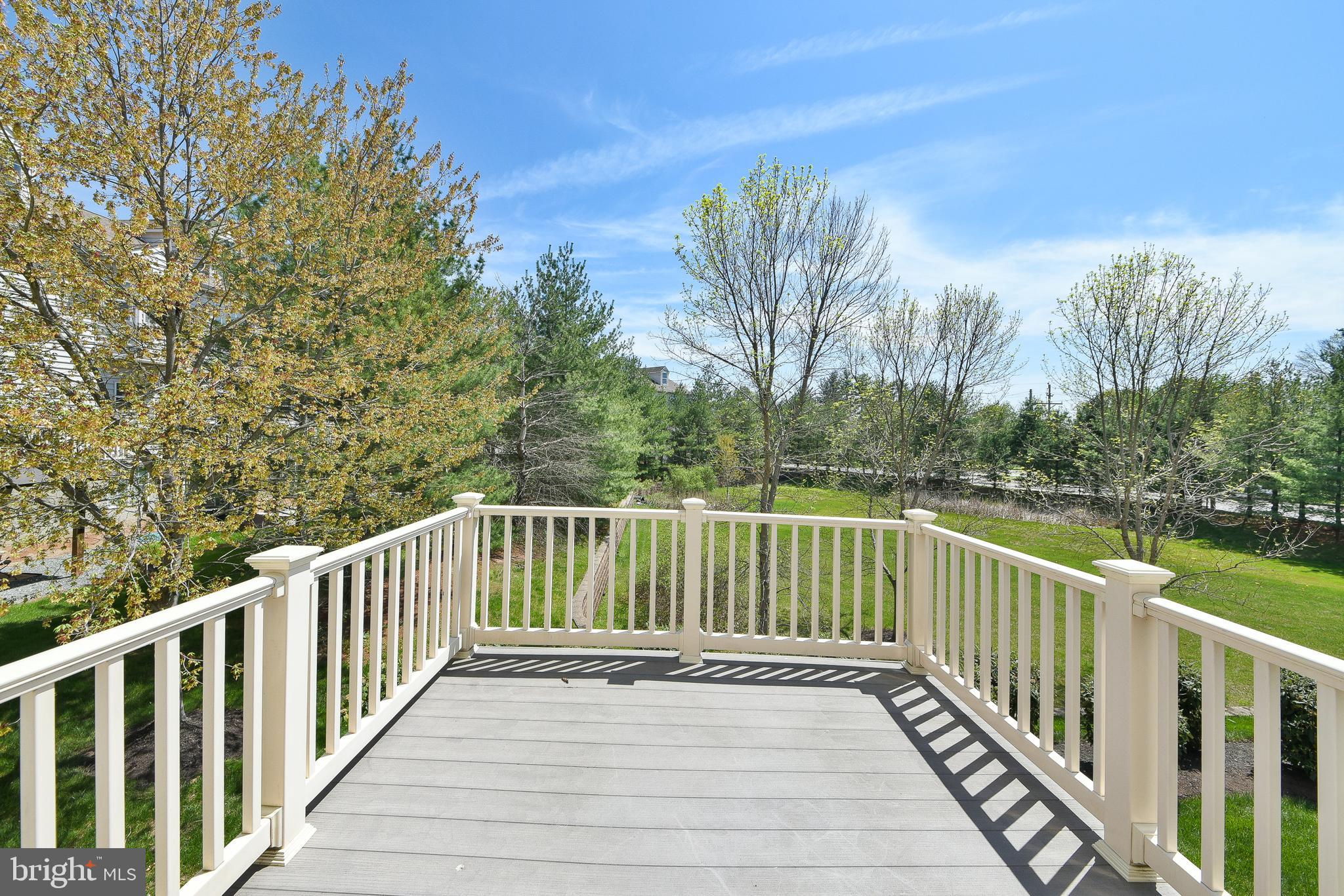 FAIRWAYS AT GREEN ME - Residential