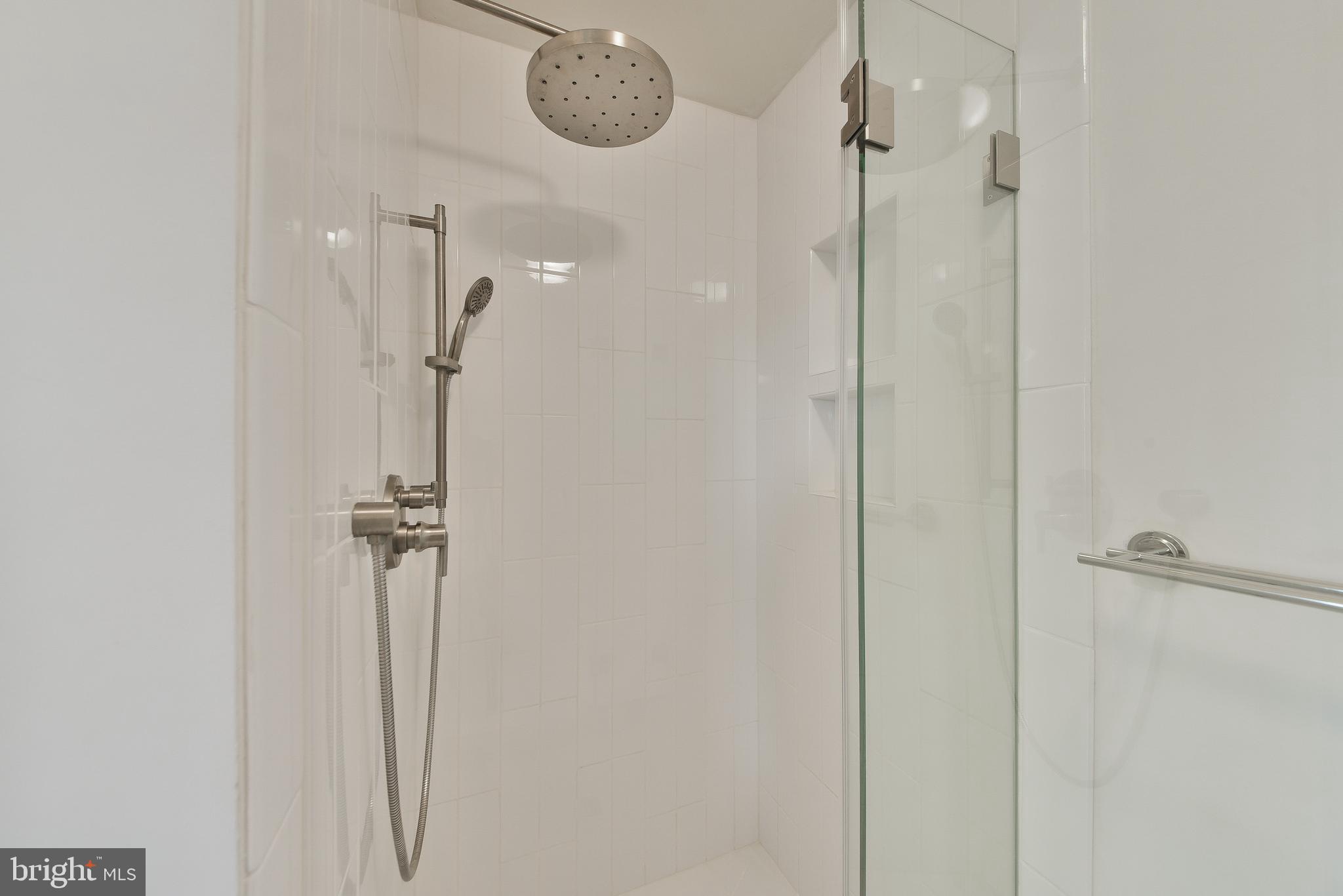 FAIRWAYS AT GREEN ME - Residential