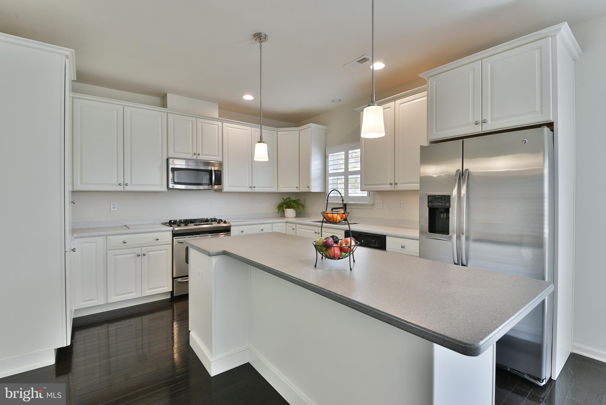 FAIRWAYS AT GREEN ME - Residential