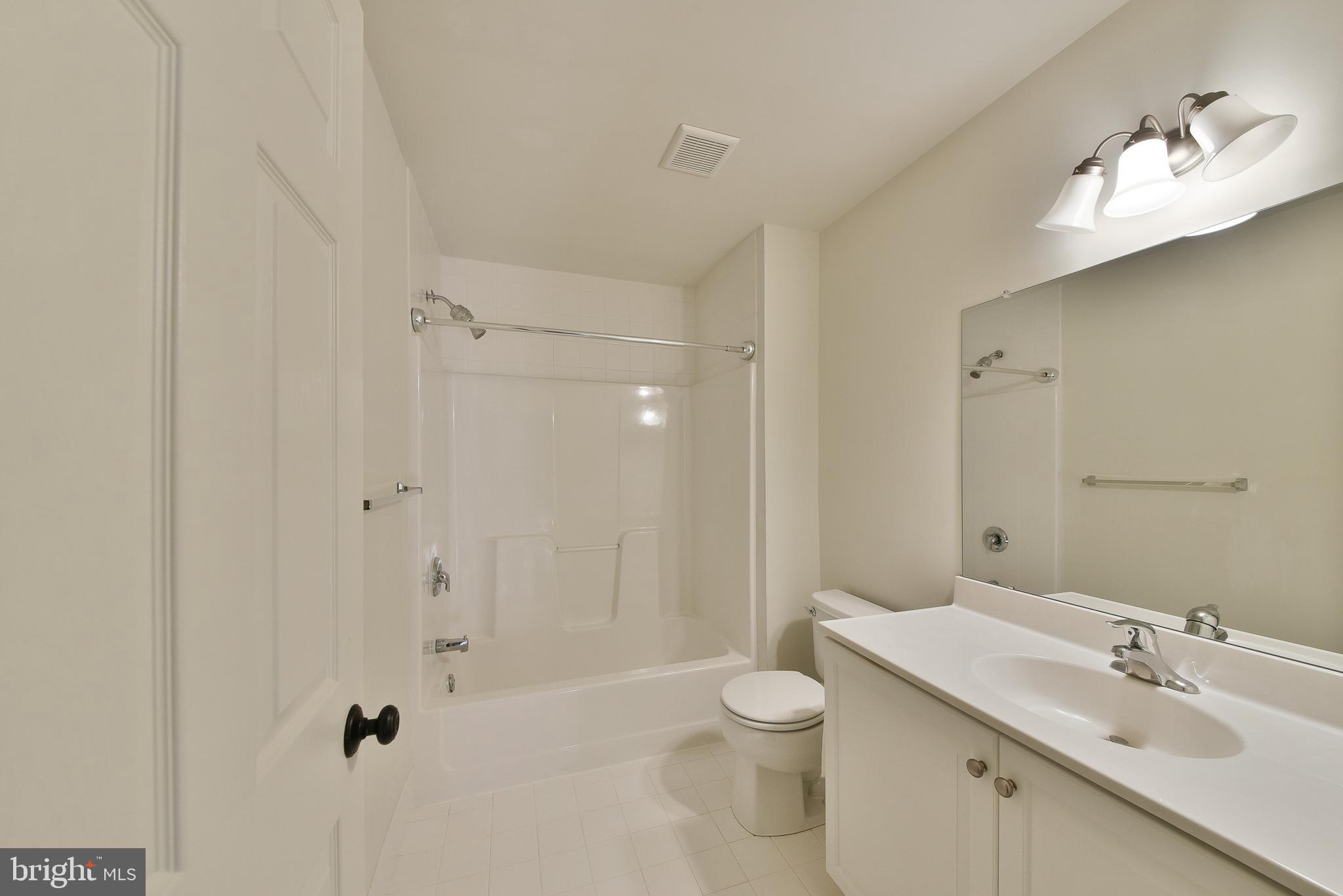 FAIRWAYS AT GREEN ME - Residential