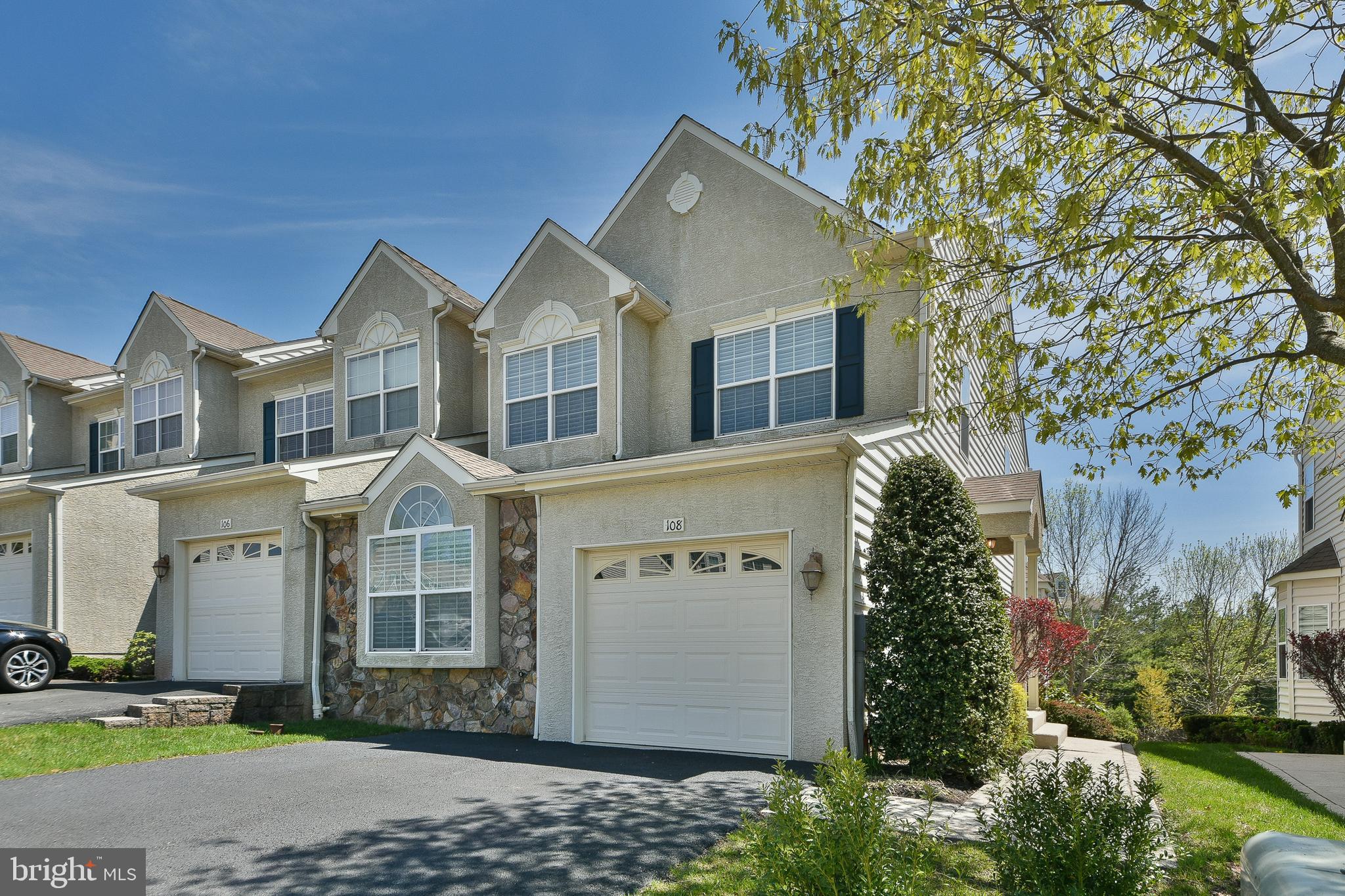 FAIRWAYS AT GREEN ME - Residential