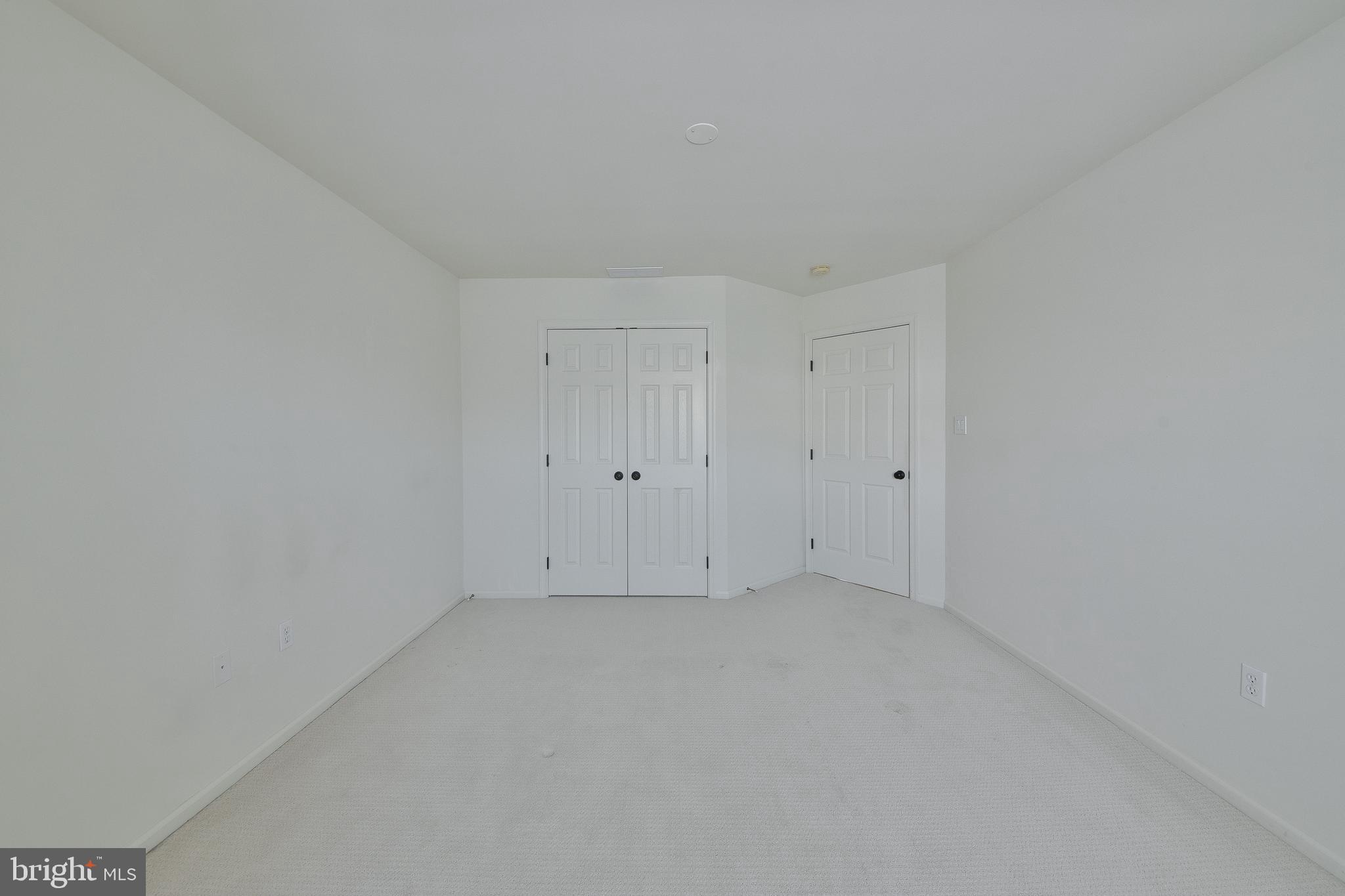 FAIRWAYS AT GREEN ME - Residential