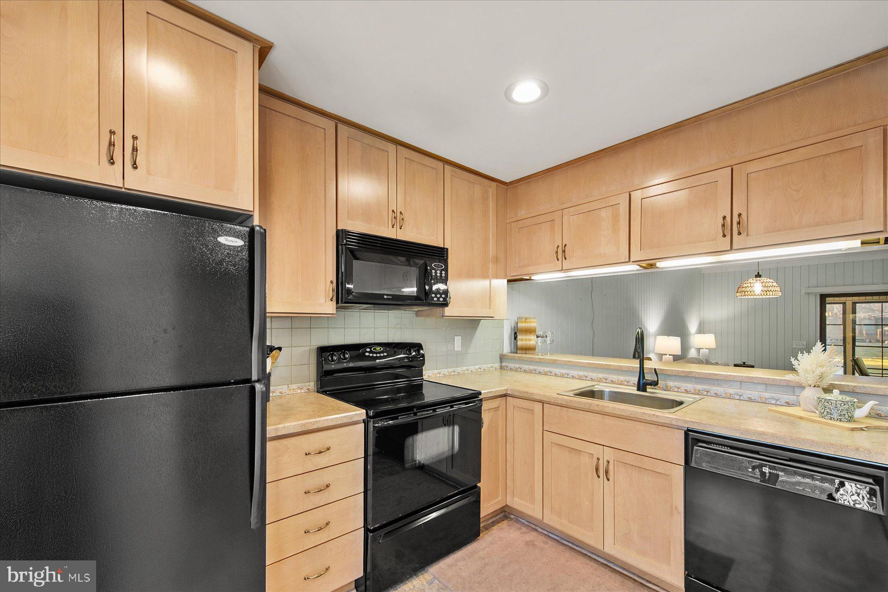 VILLAS OF BETHANY WEST - Residential