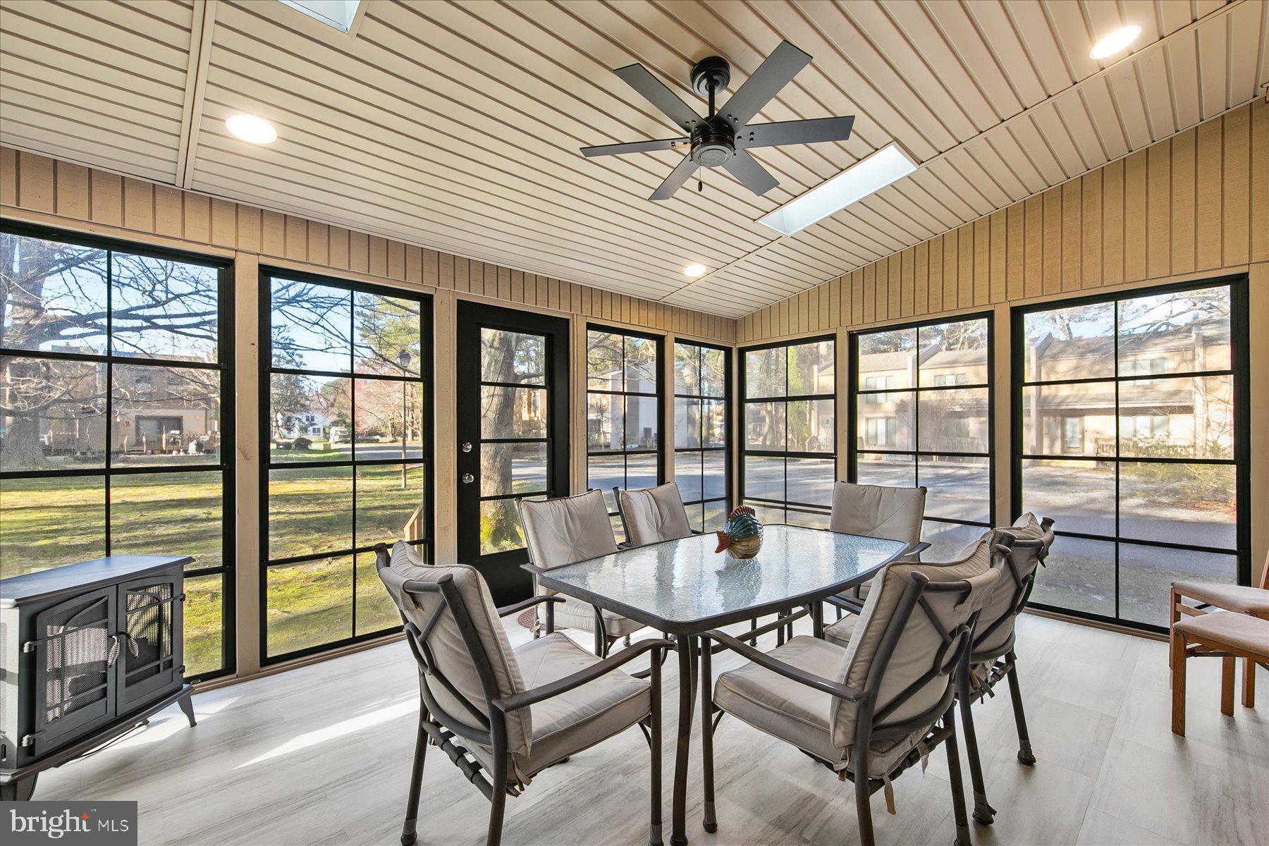 VILLAS OF BETHANY WEST - Residential