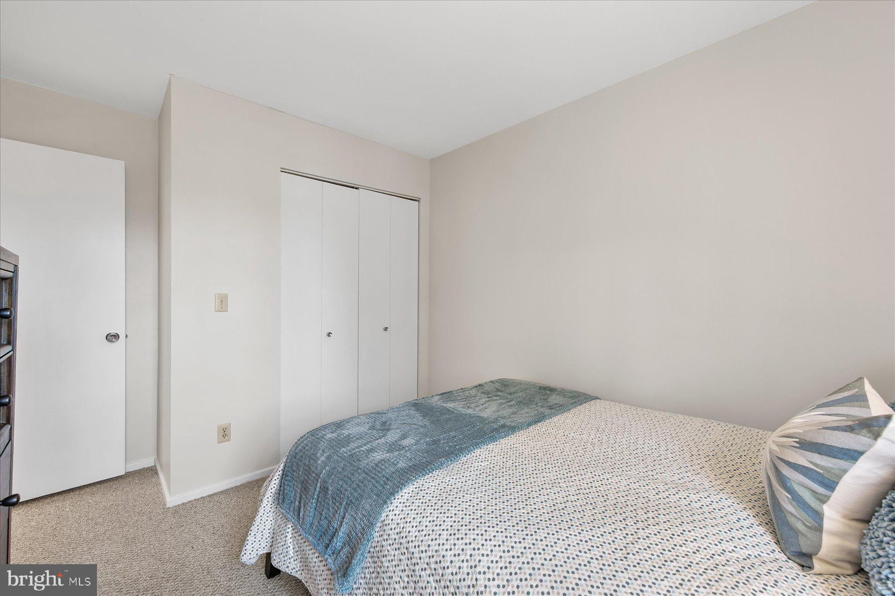 VILLAS OF BETHANY WEST - Residential