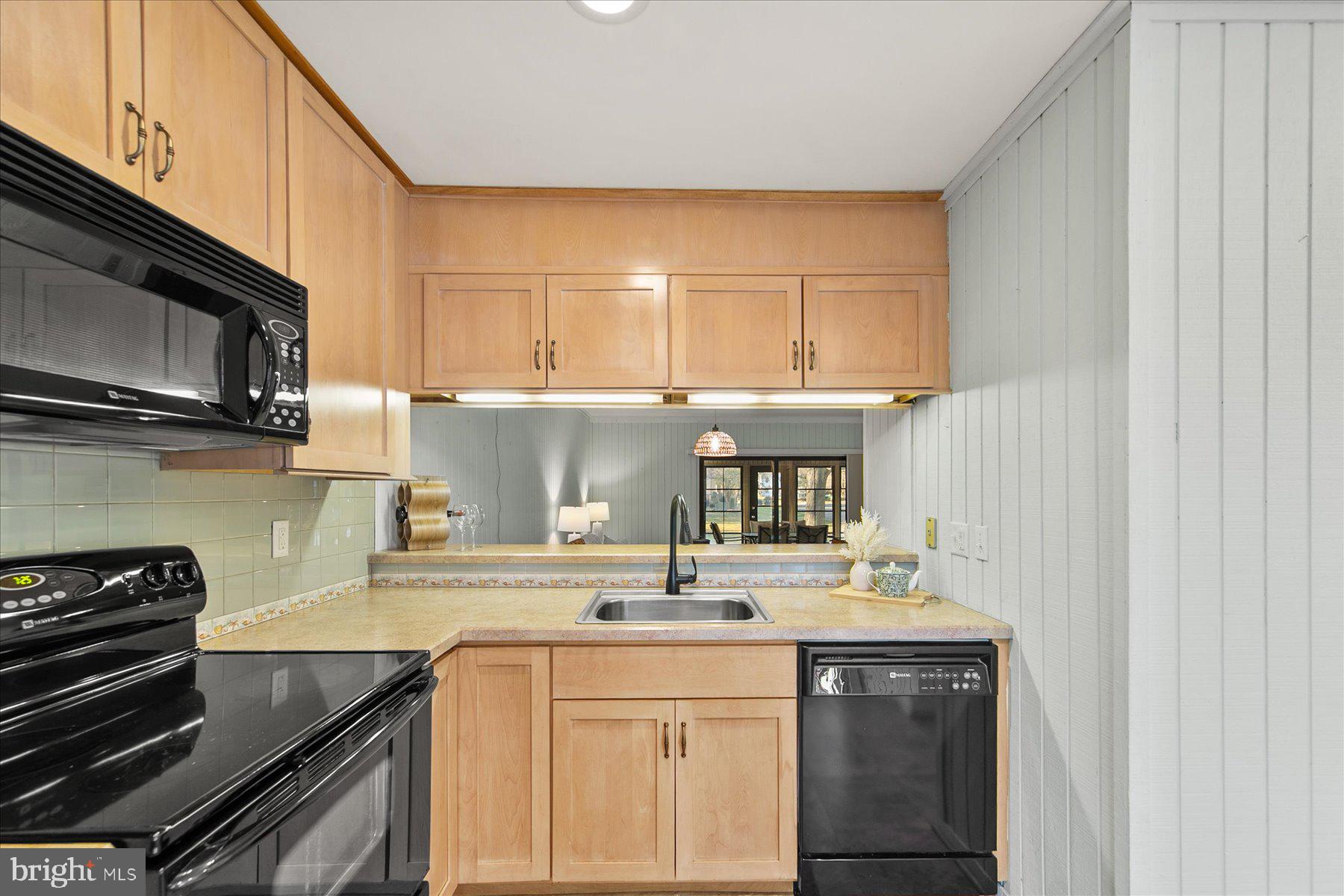 VILLAS OF BETHANY WEST - Residential