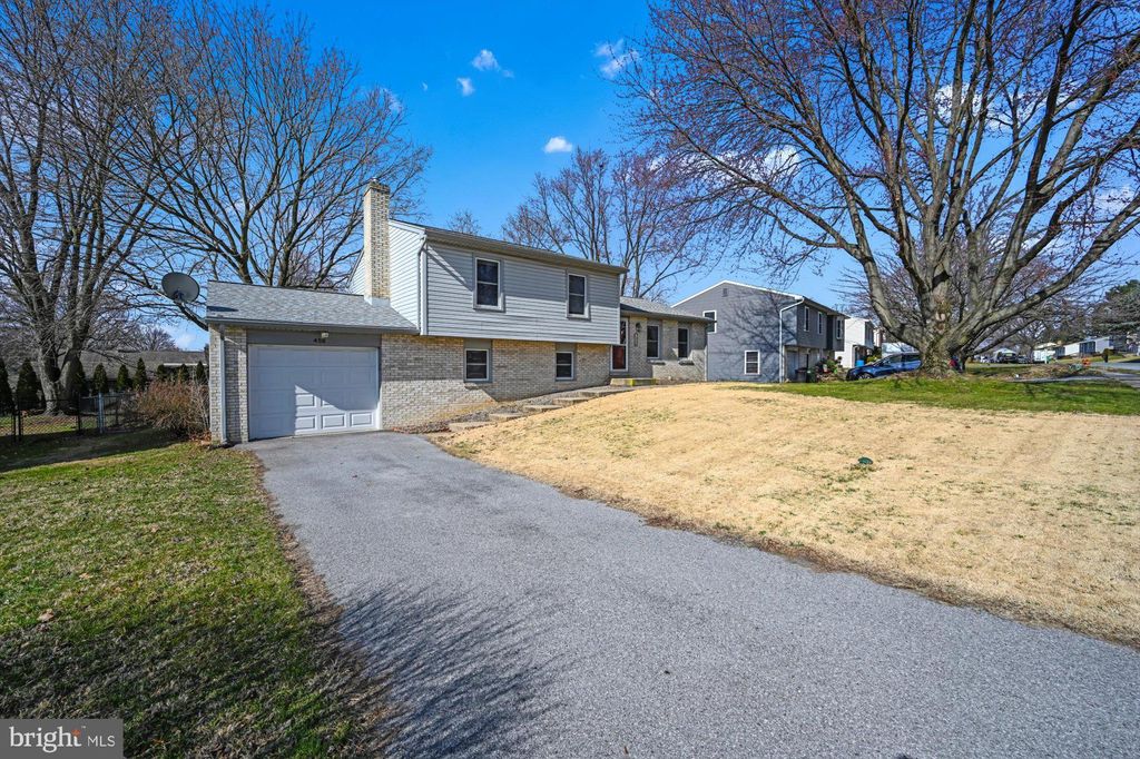 Photo of 458 AMESBURY RD, LANCASTER, PA 17601 (MLS # PALA2031360)