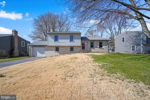 Photo of 458 AMESBURY RD, LANCASTER, PA 17601 (MLS # PALA2031360)