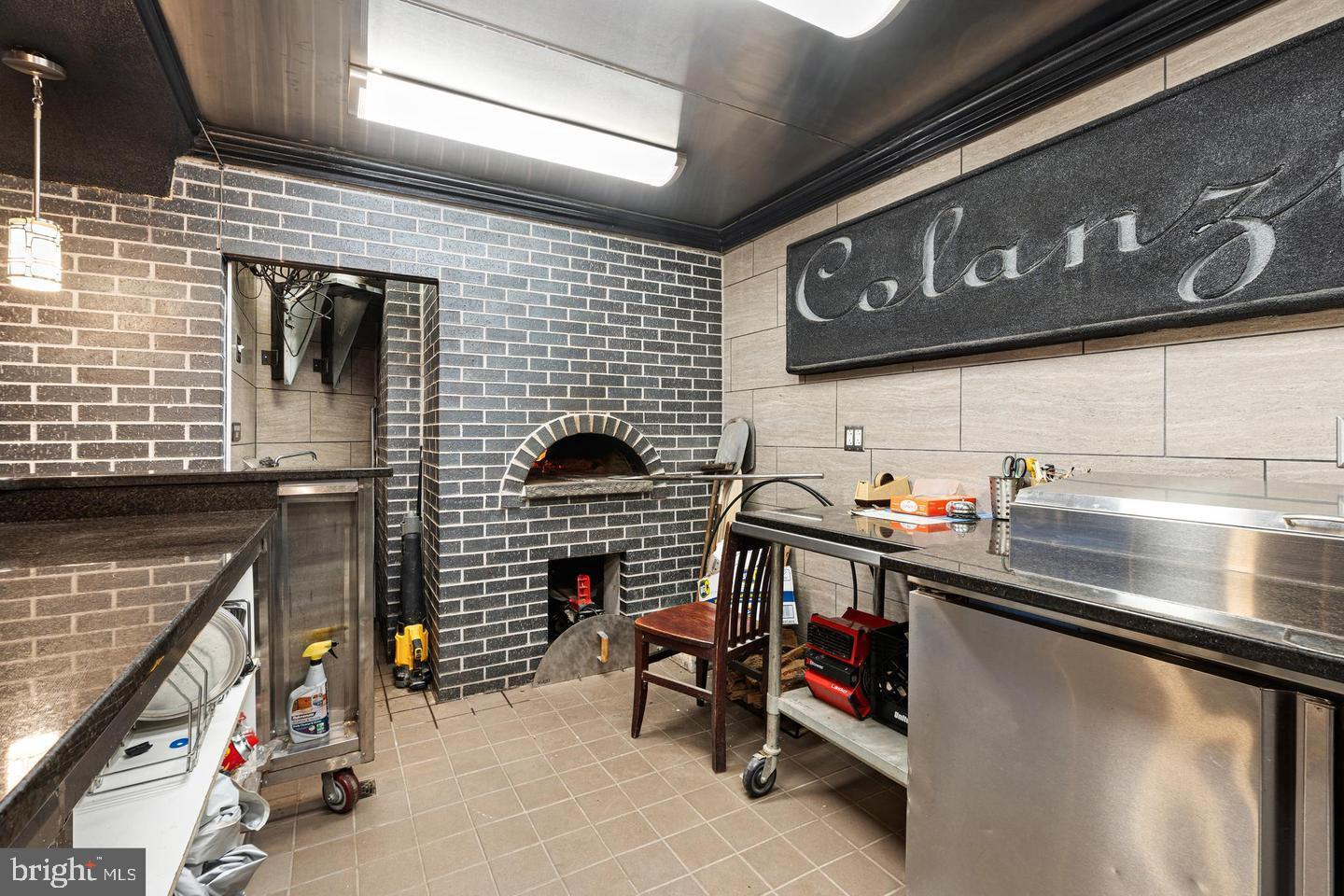 LOWER MOYAMENSING - Commercial Sale