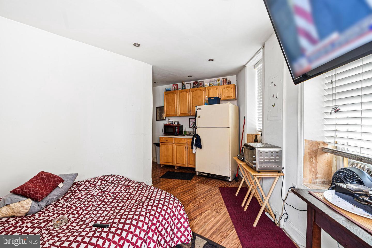 LOWER MOYAMENSING - Commercial Sale