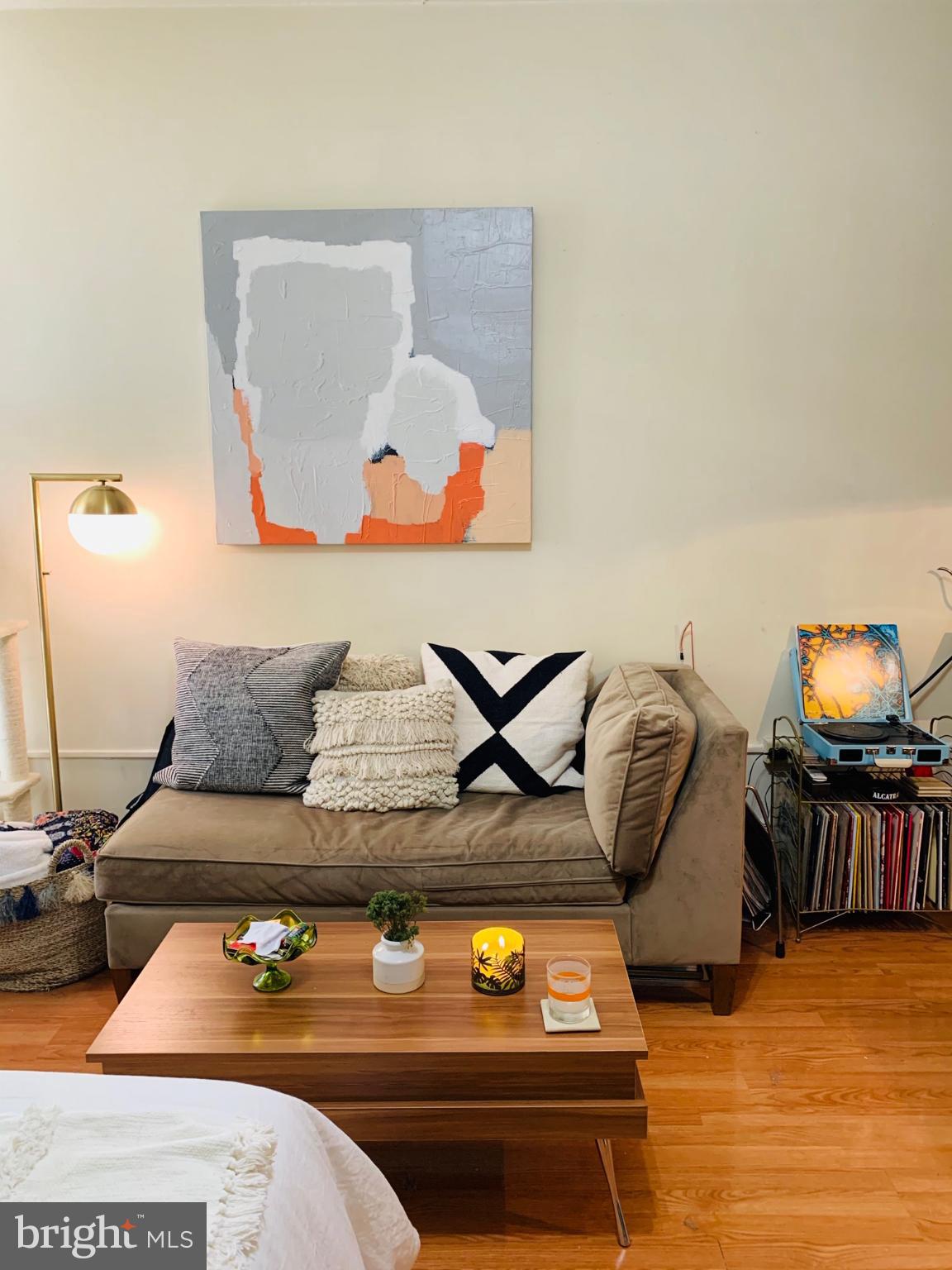 CENTER CITY - Residential Lease