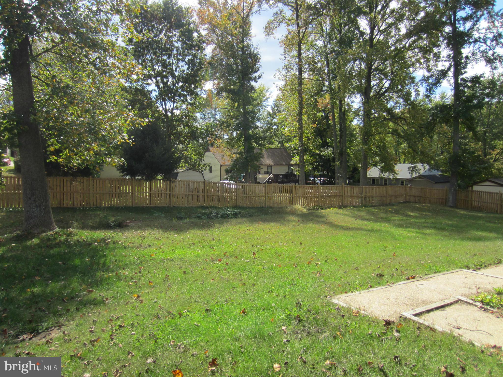 SHADOW WOODS - Residential Lease