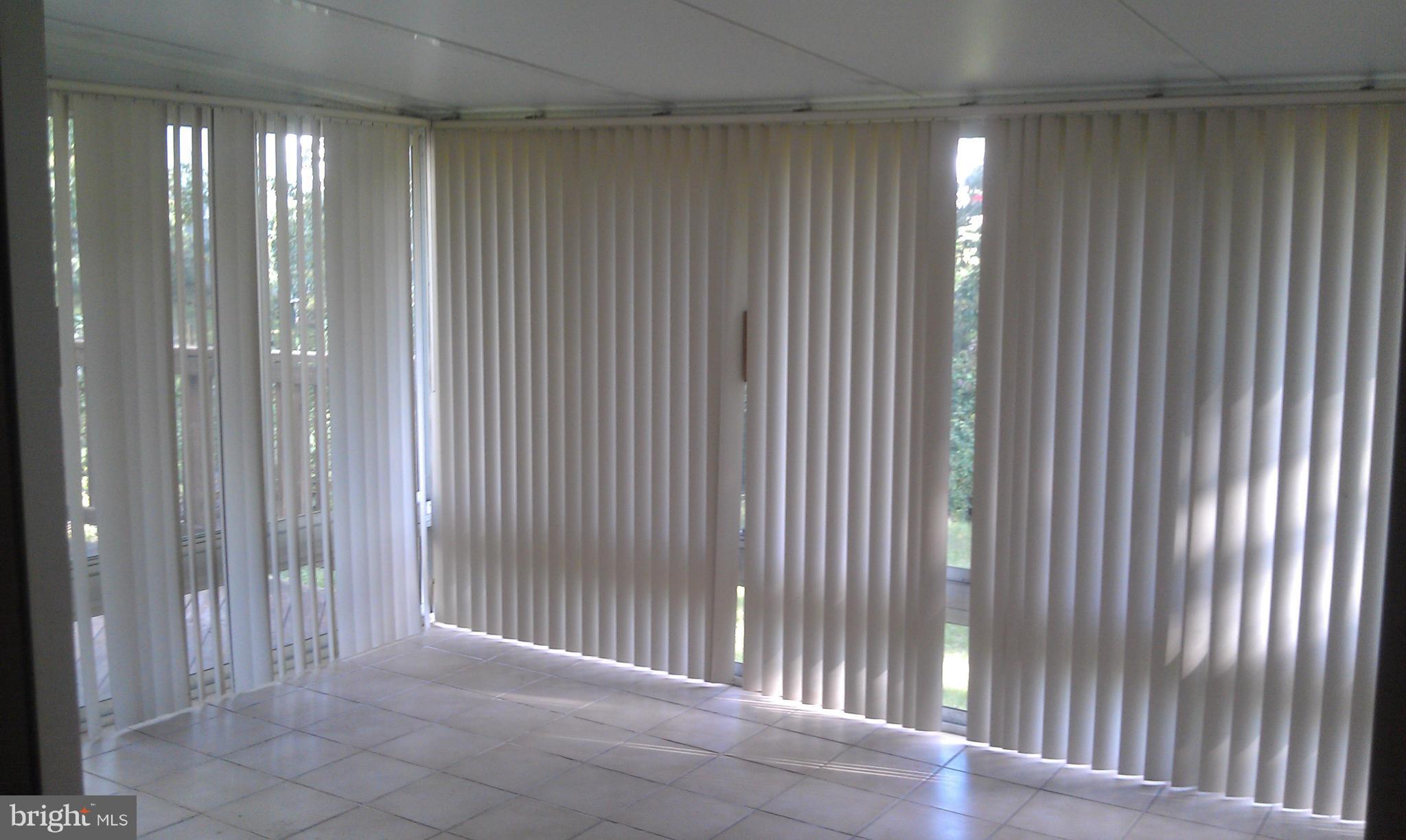 SHADOW WOODS - Residential Lease