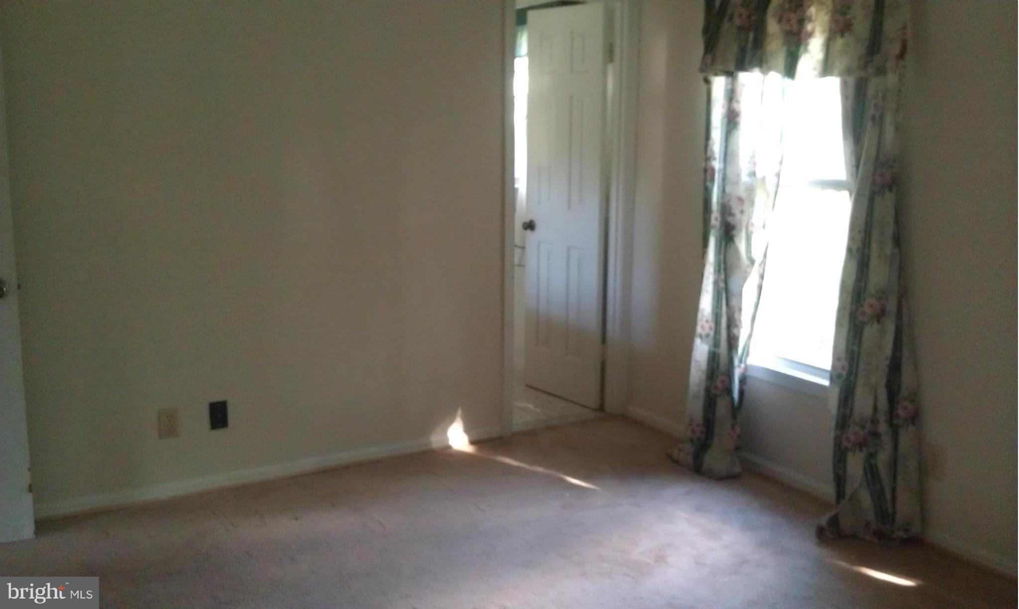 SHADOW WOODS - Residential Lease