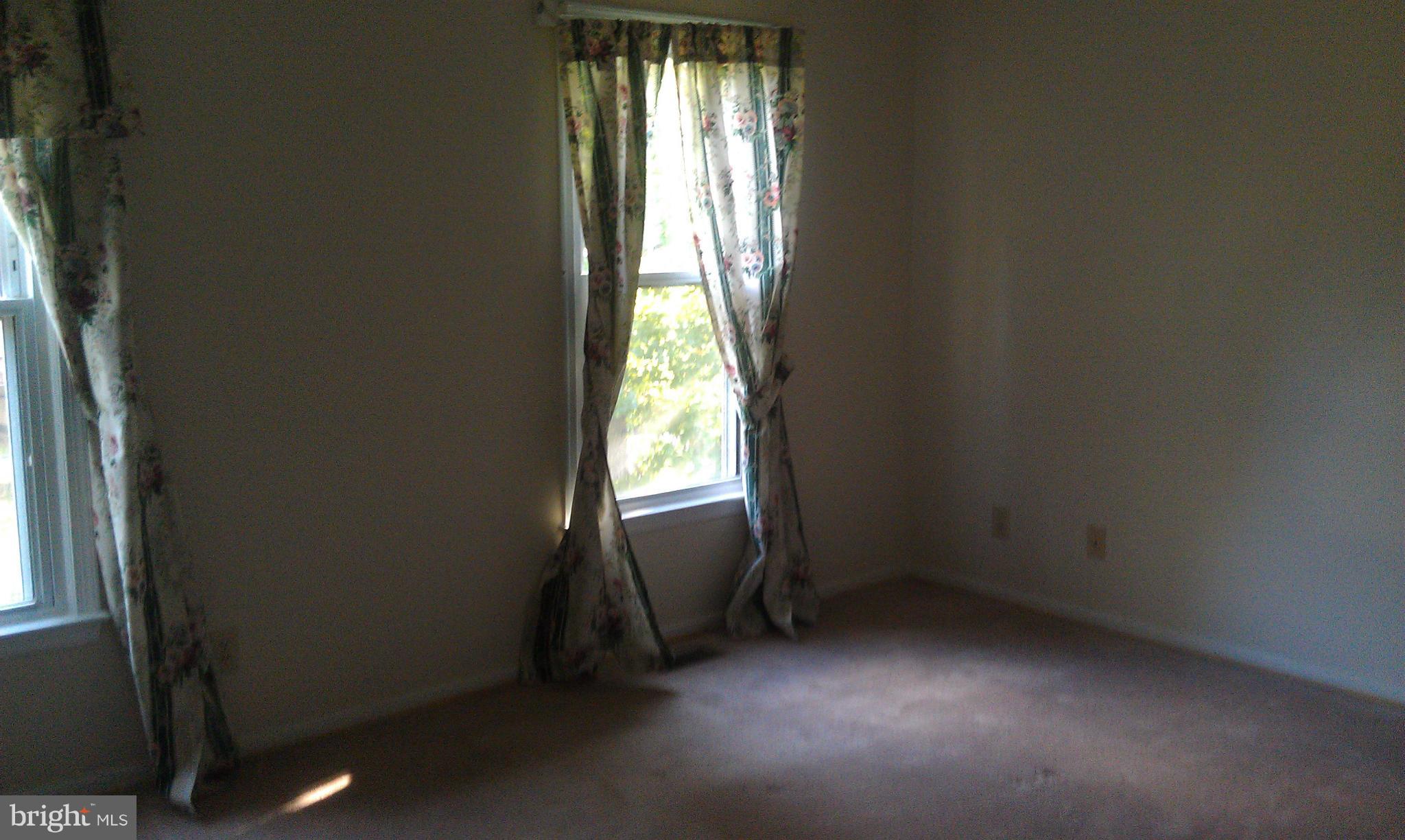 SHADOW WOODS - Residential Lease