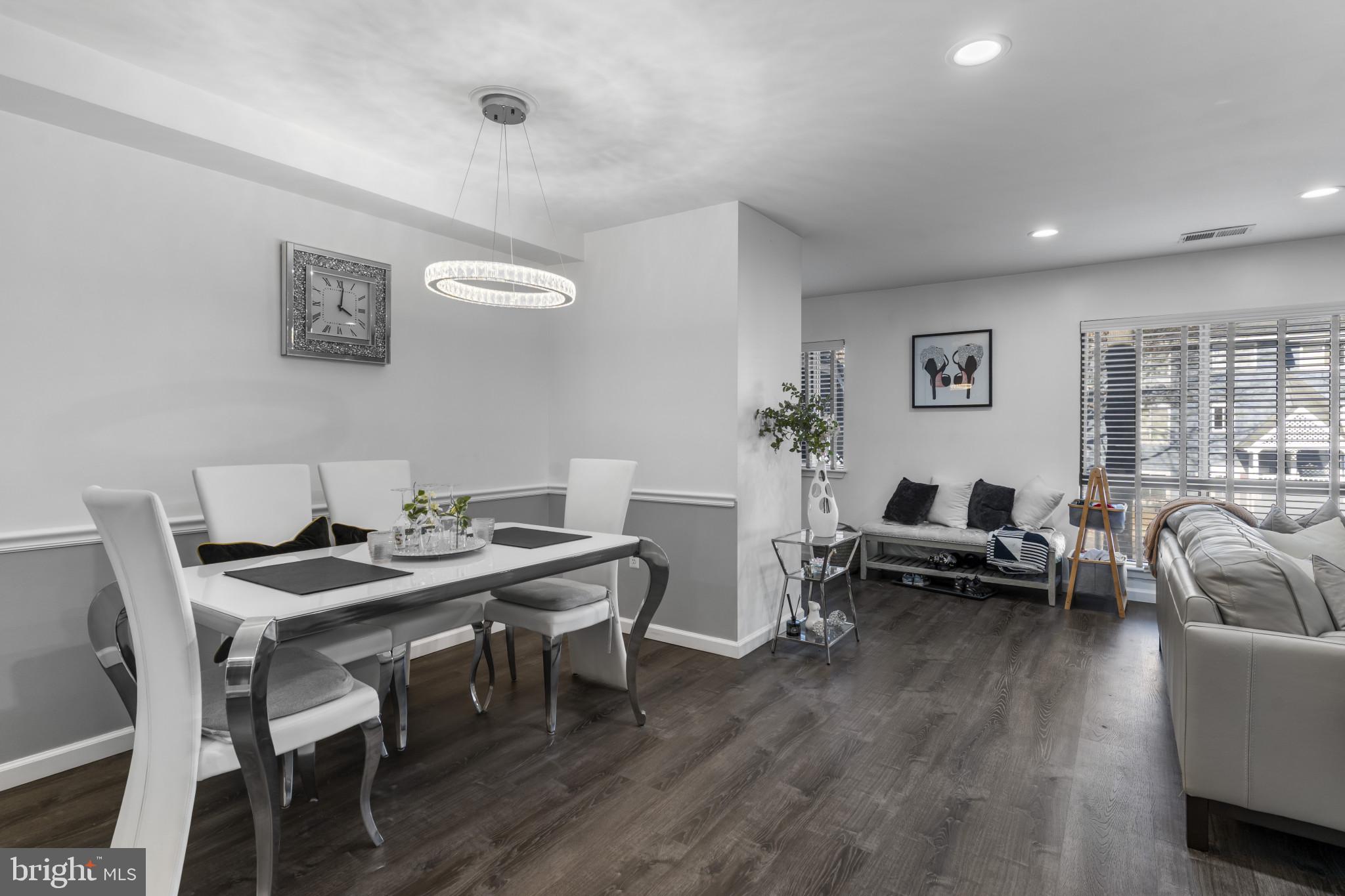 BEDFORD COMMONS - Residential