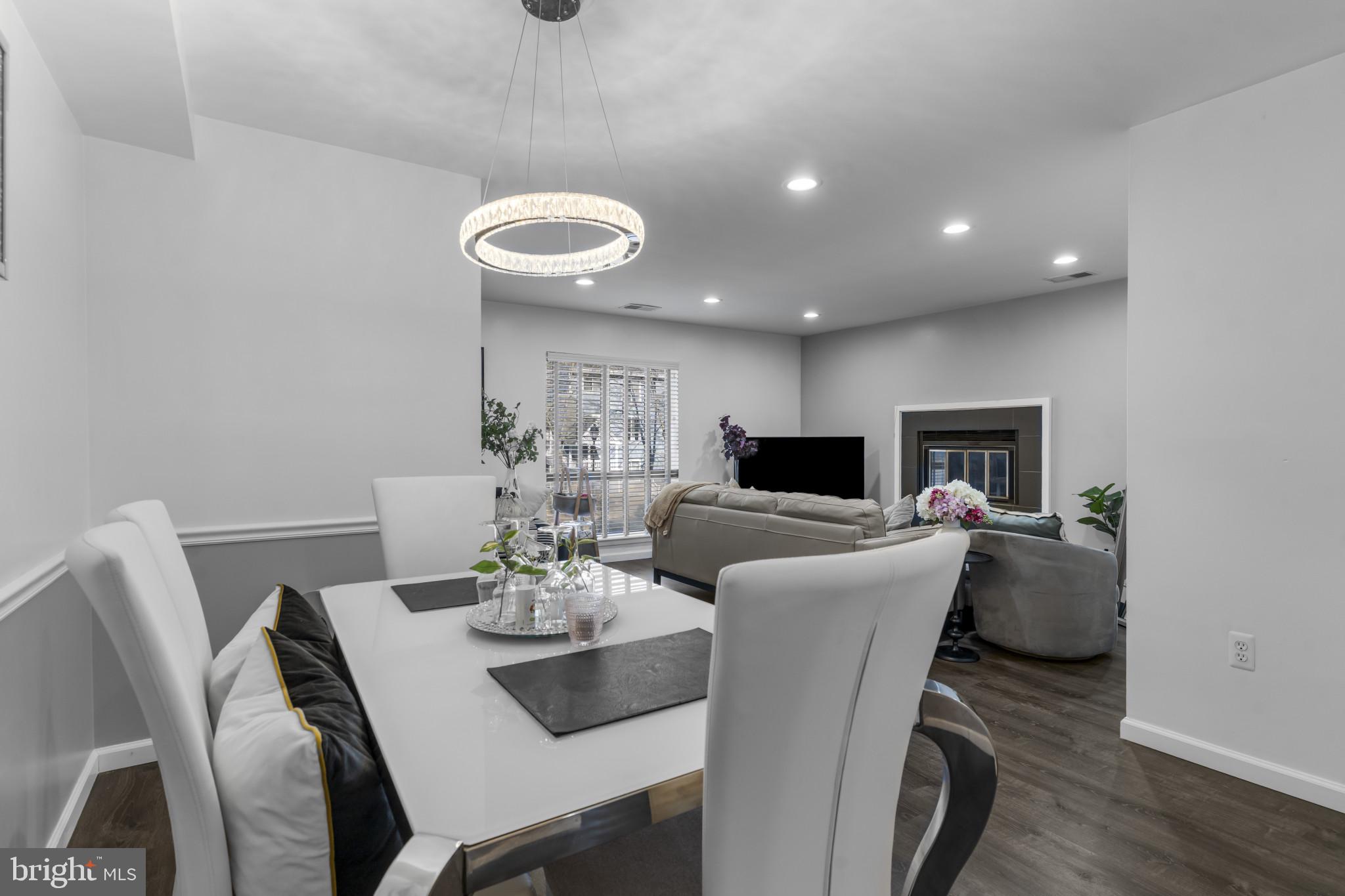 BEDFORD COMMONS - Residential