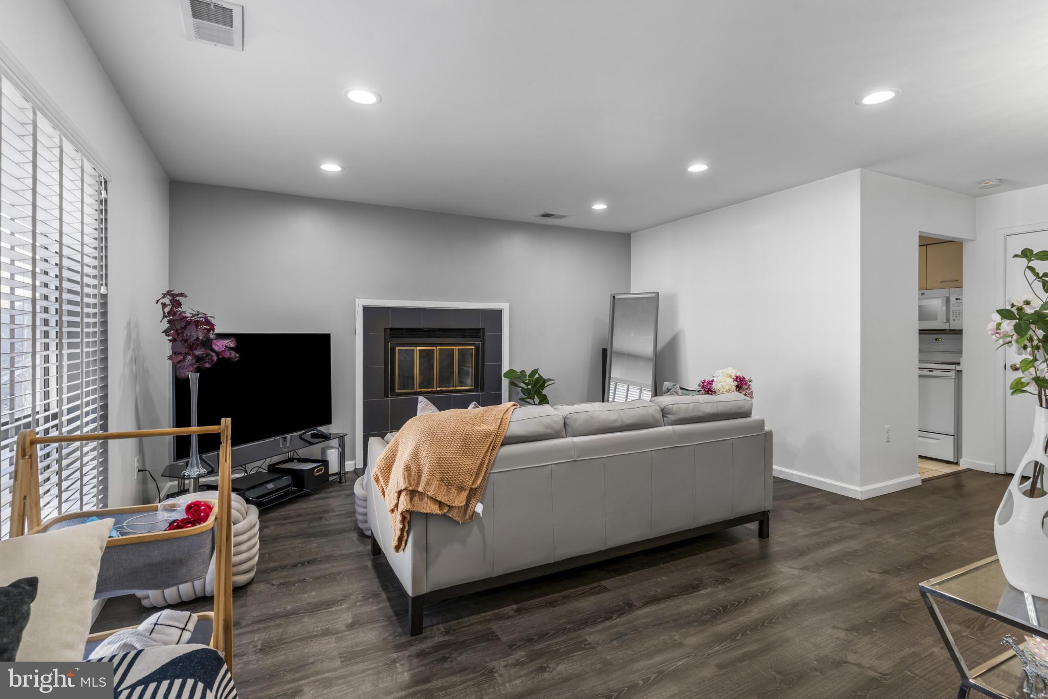 69 GREENWICH PLACE 69