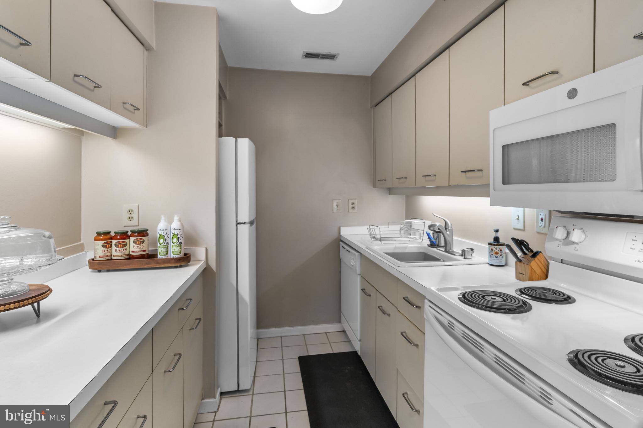 BEDFORD COMMONS - Residential