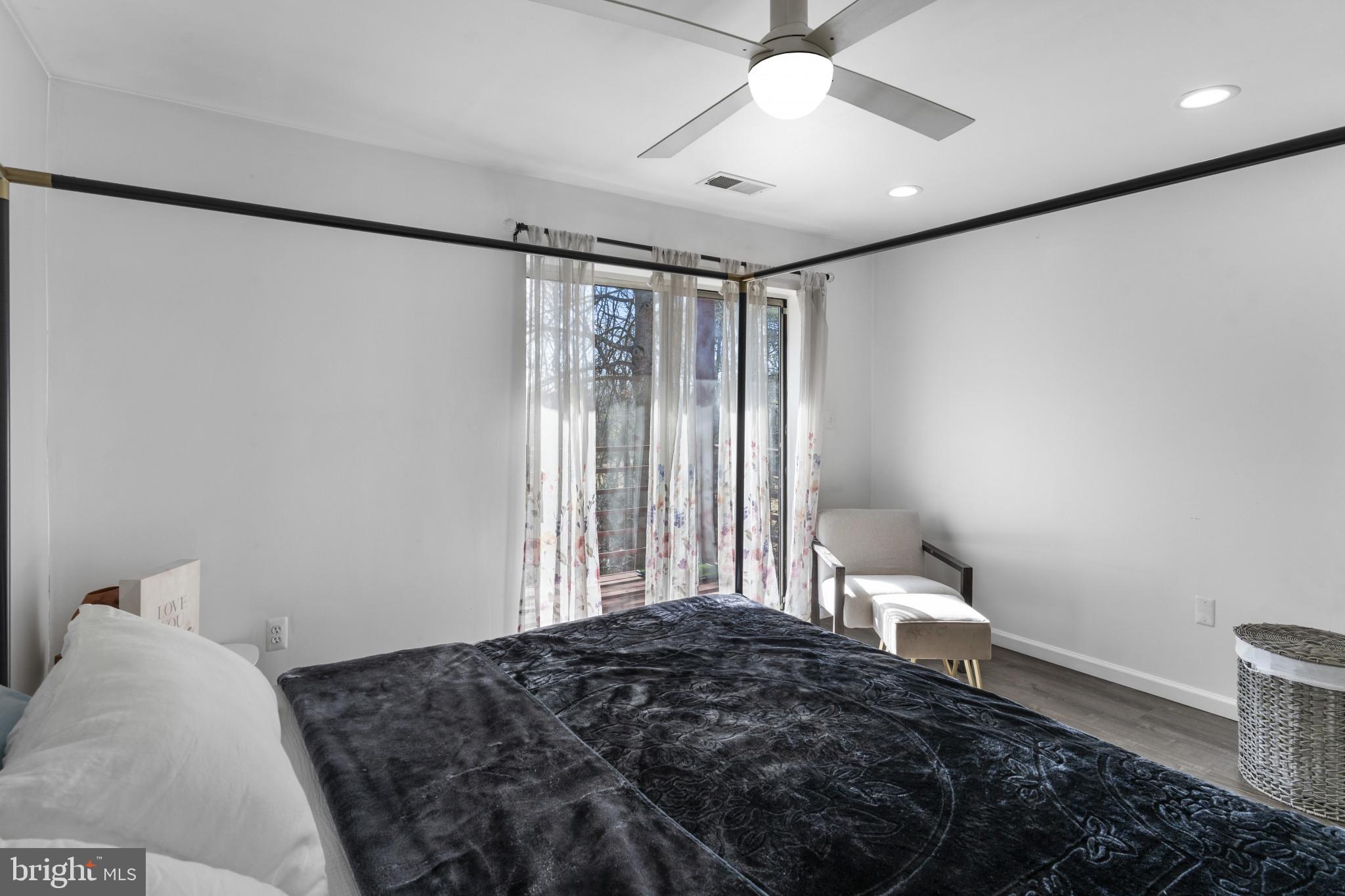 BEDFORD COMMONS - Residential