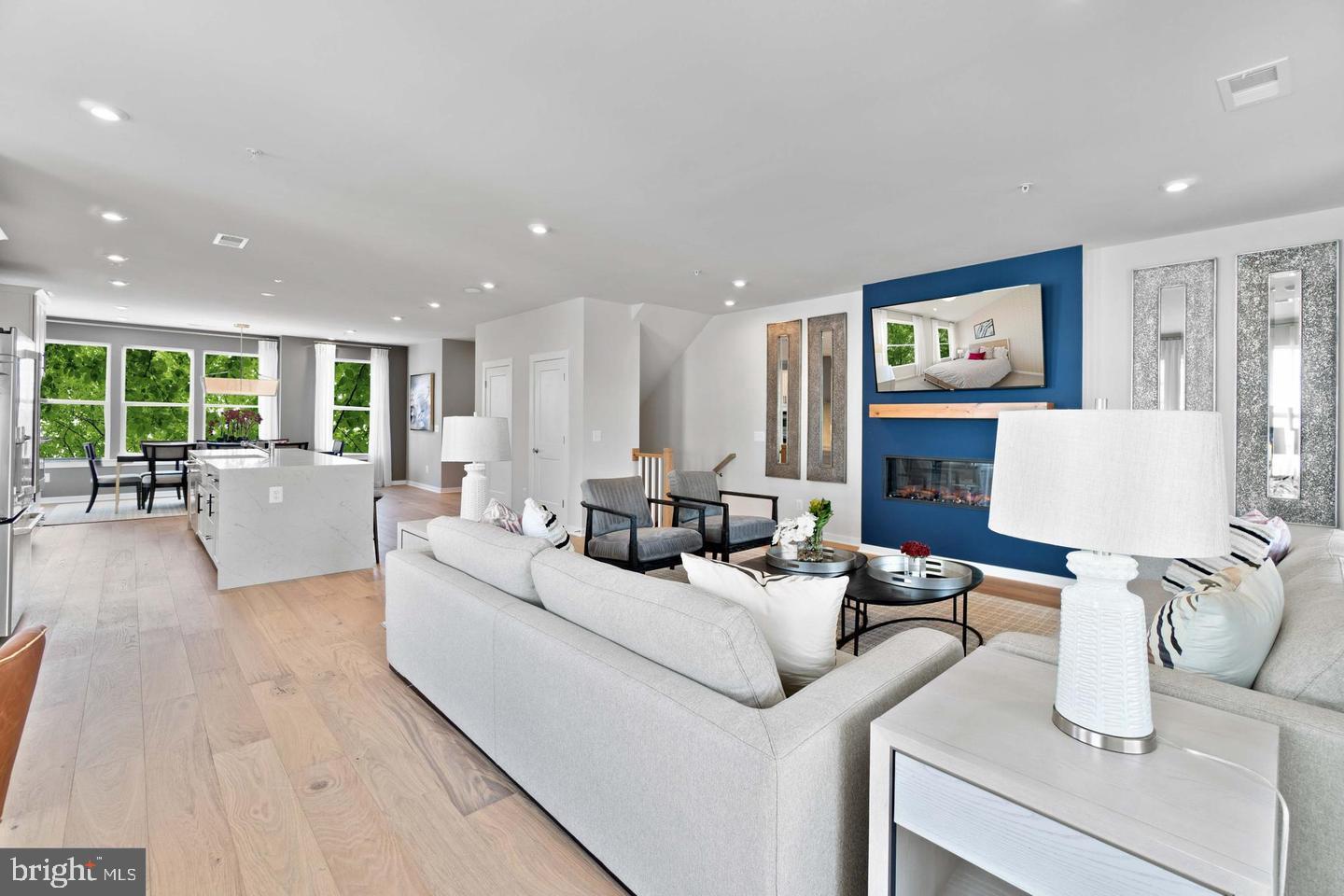 LIBERTY PARK - Residential Lease