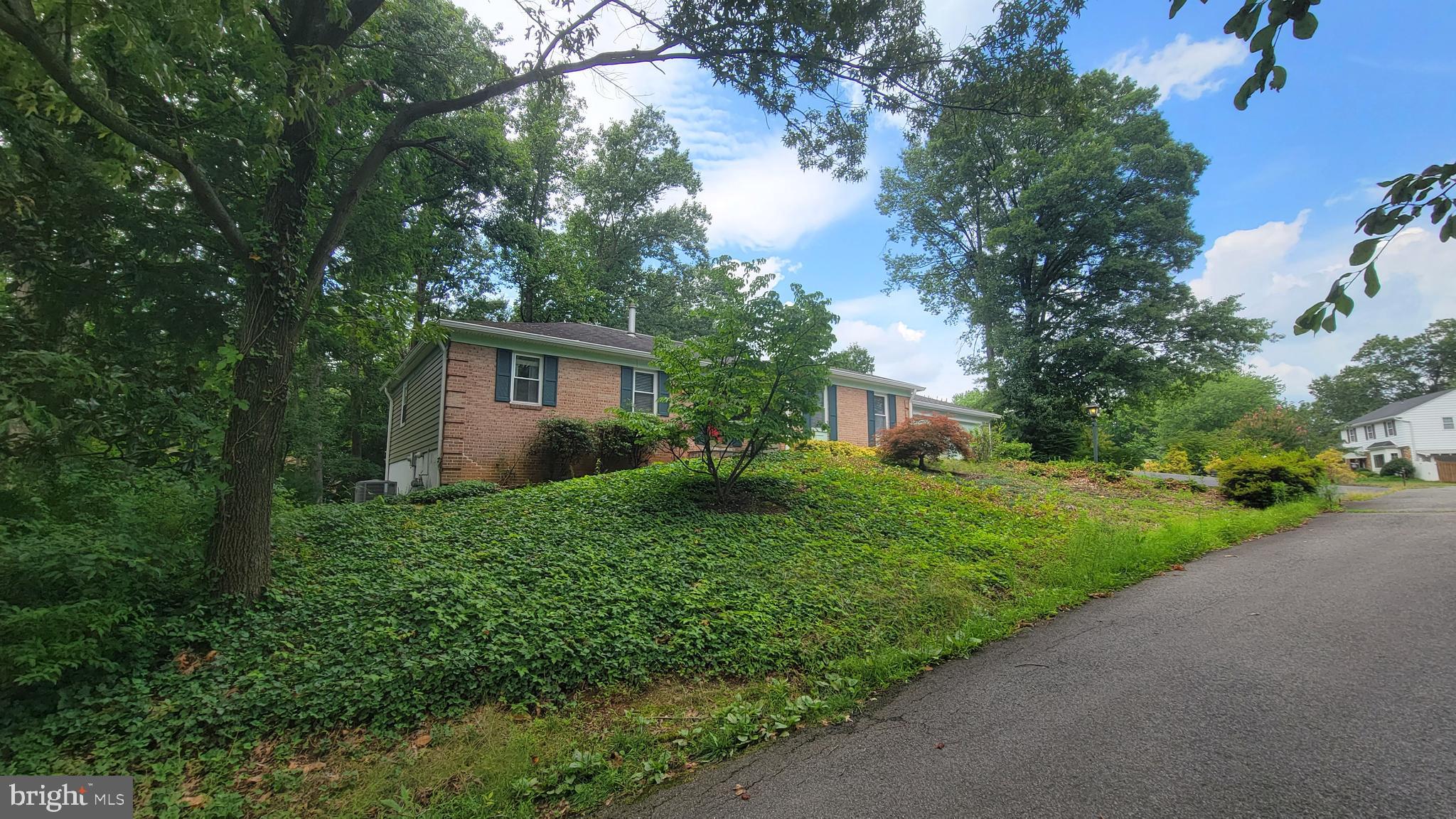 6104 JUNEBERRY COURT