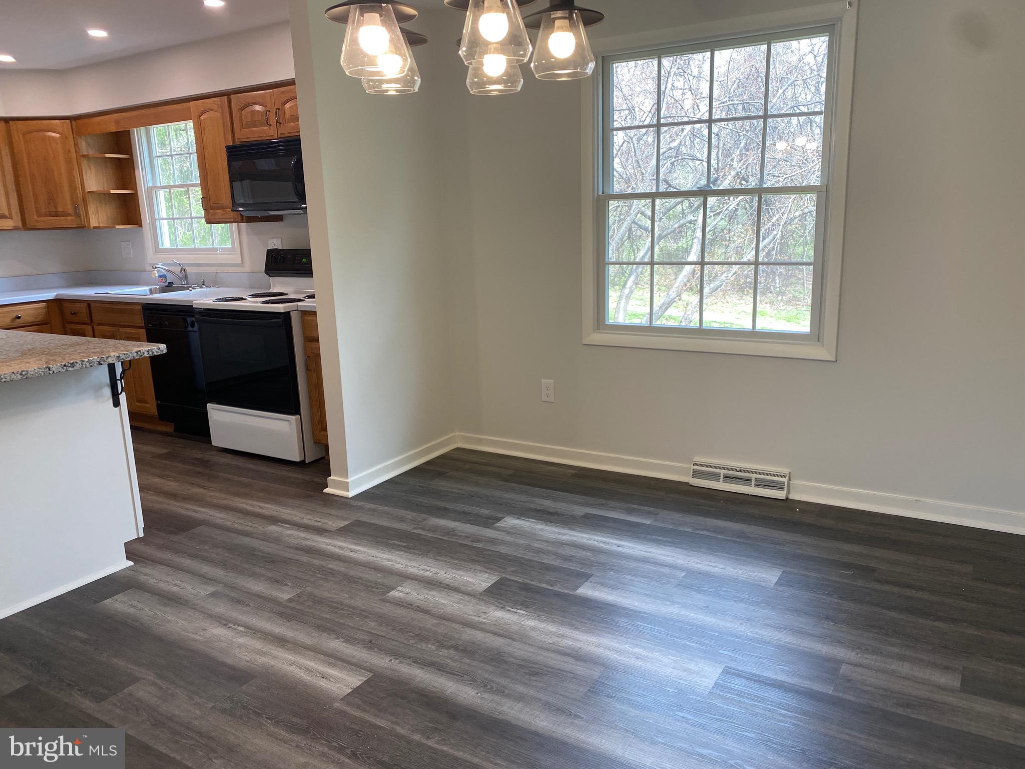 THUNDER HILL - Residential Lease