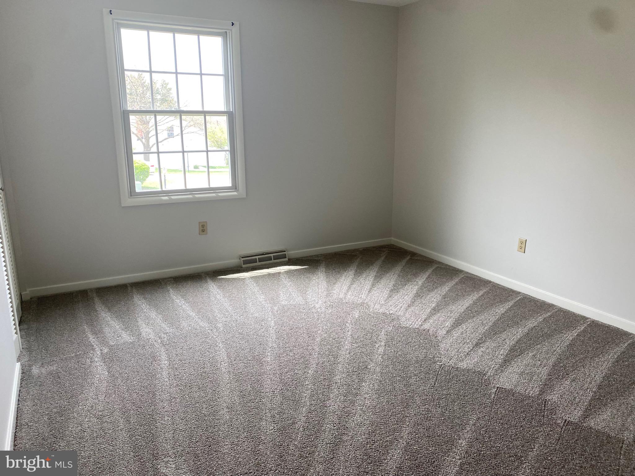 THUNDER HILL - Residential Lease