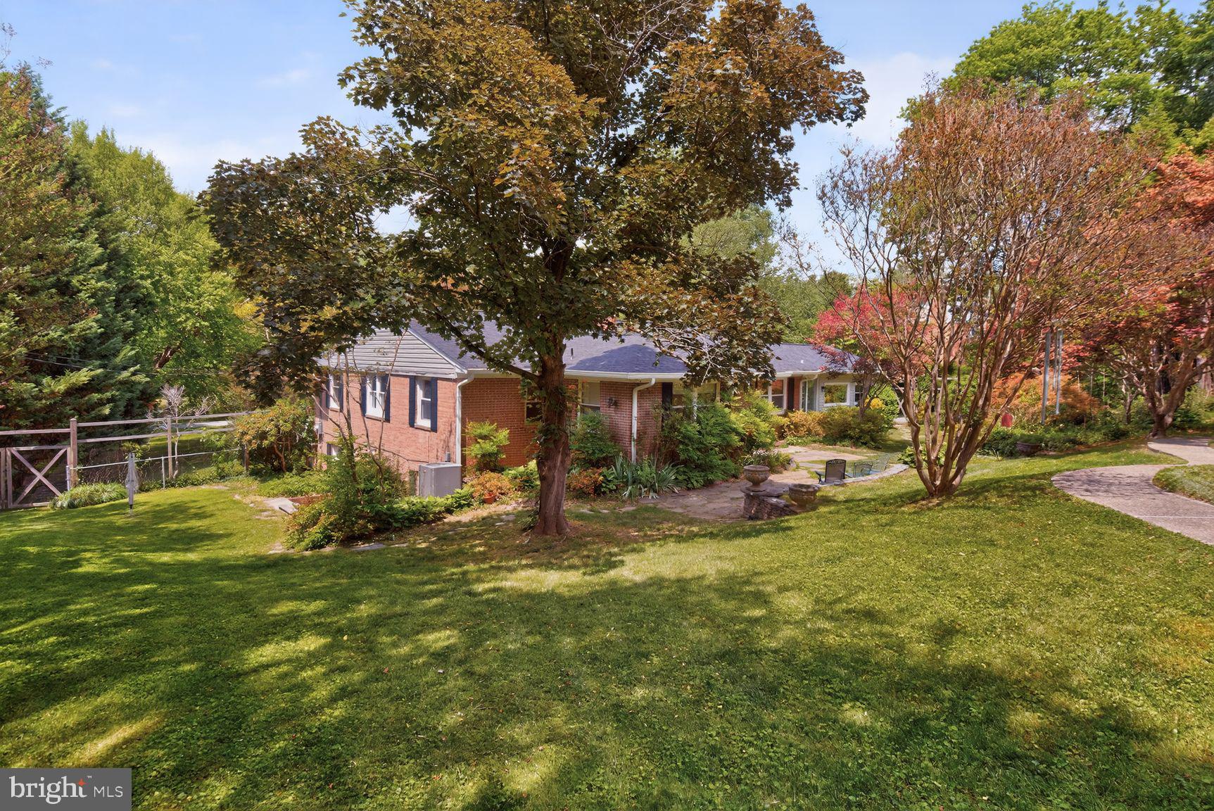 ANCIENT OAK - Residential