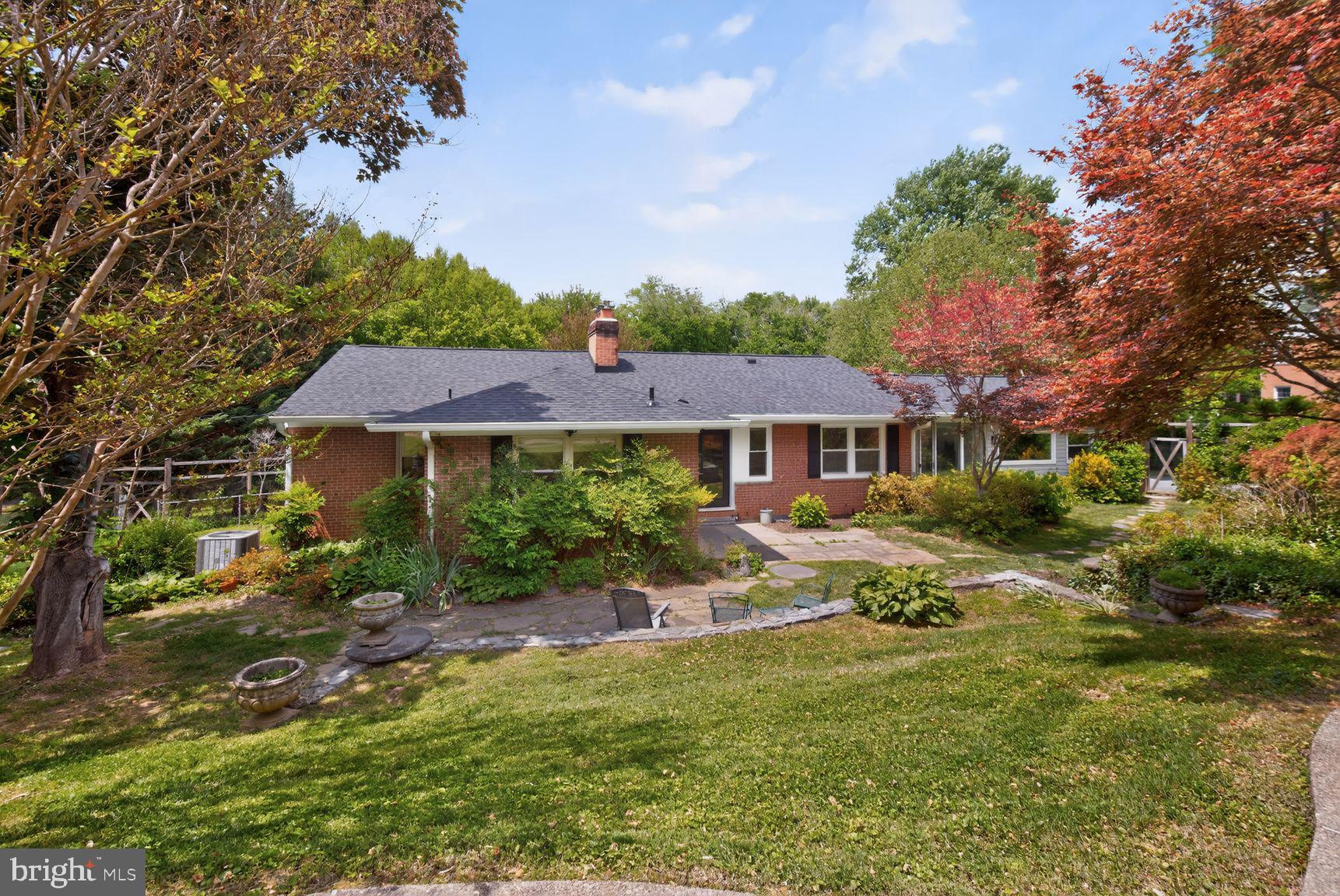 ANCIENT OAK - Residential