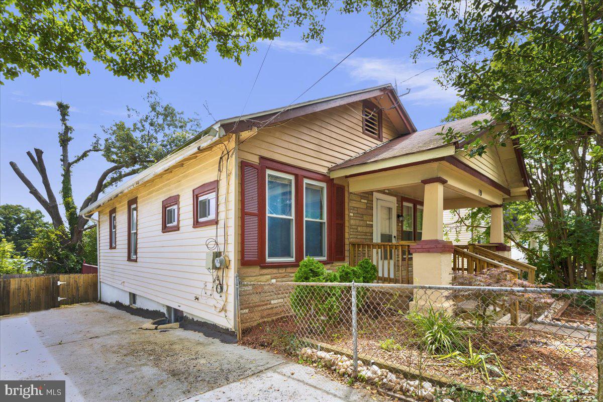 CAPITOL HEIGHTS - Residential