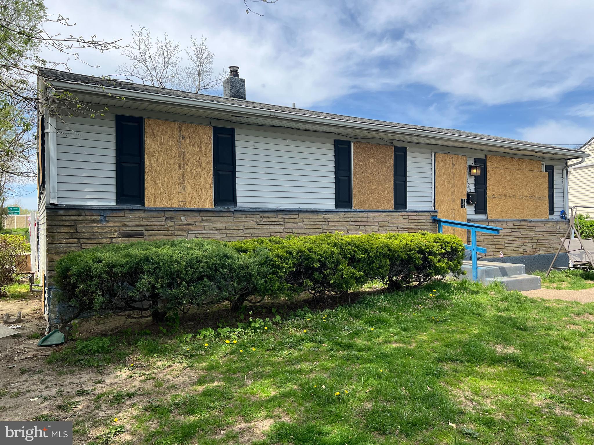 GREEN LAWN PARK - Residential