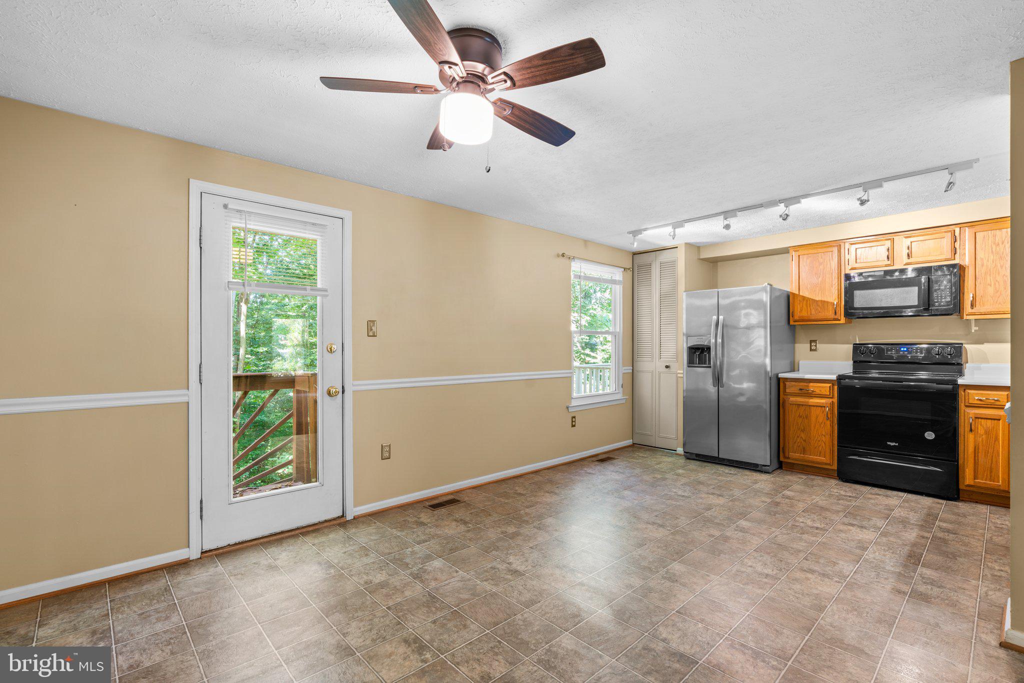 VILLAGE OF HICKORY RIDGE - Residential