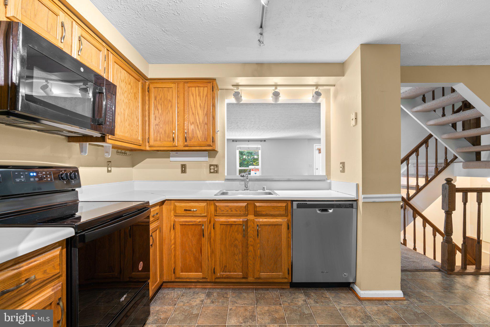 VILLAGE OF HICKORY RIDGE - Residential