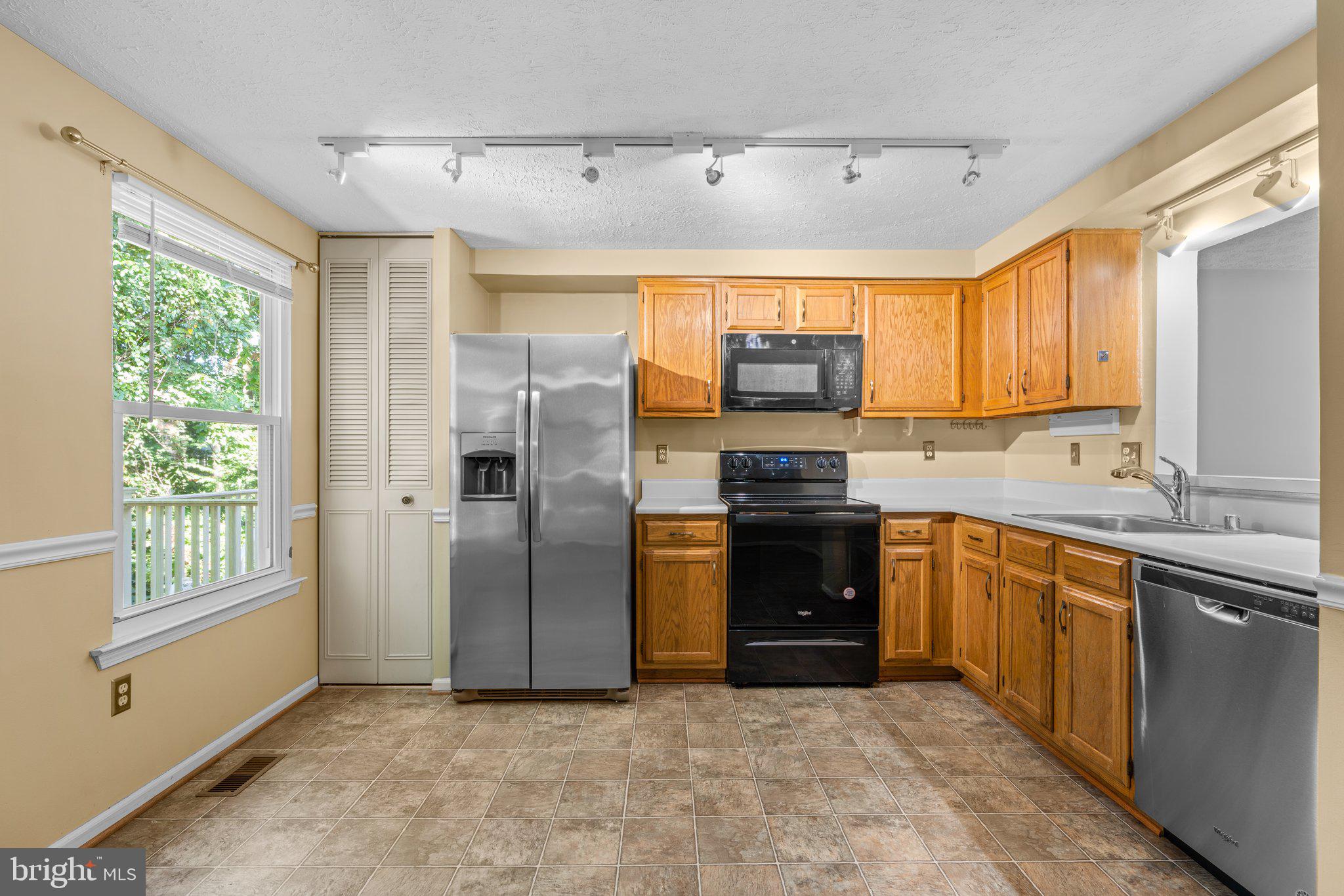 VILLAGE OF HICKORY RIDGE - Residential