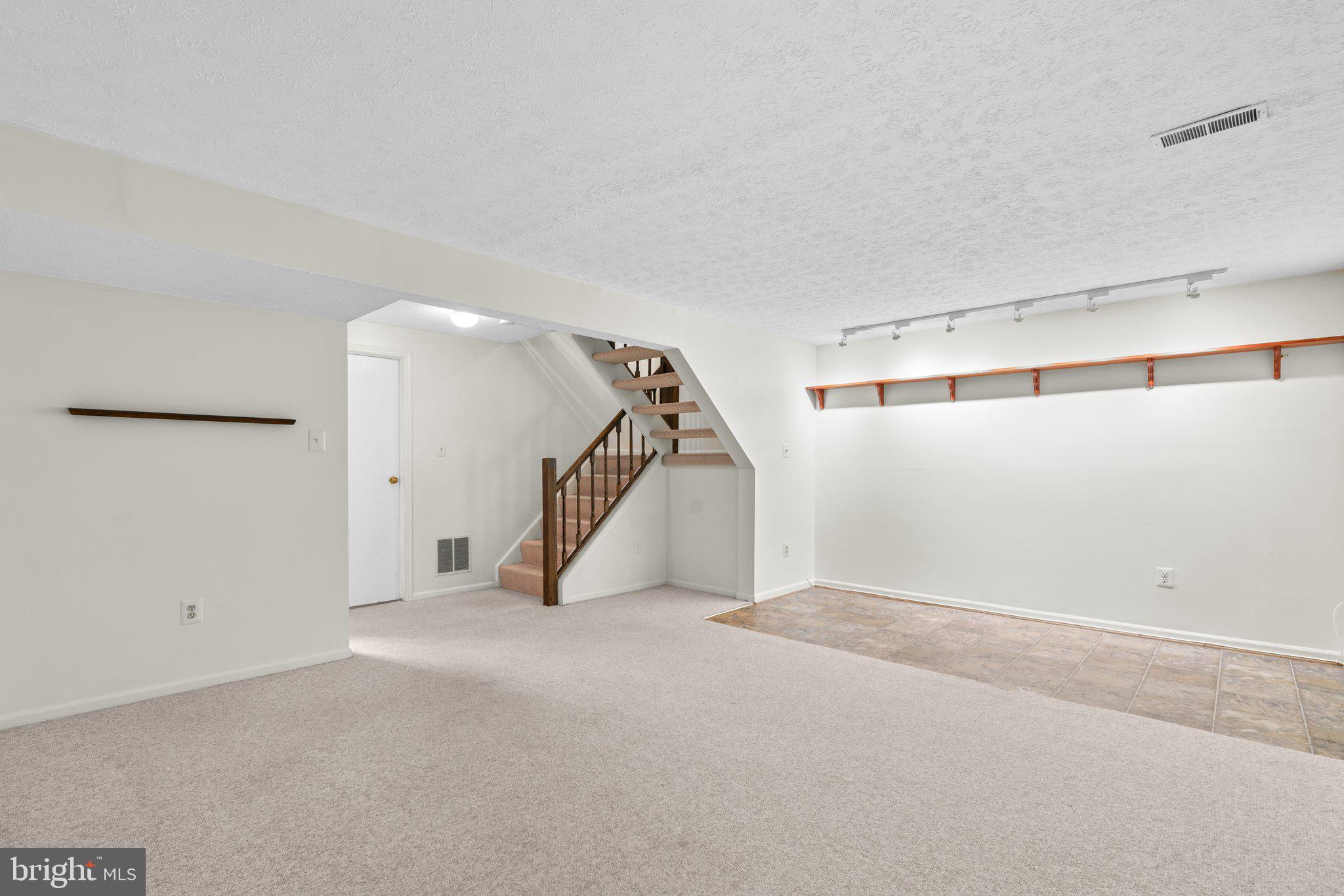 VILLAGE OF HICKORY RIDGE - Residential