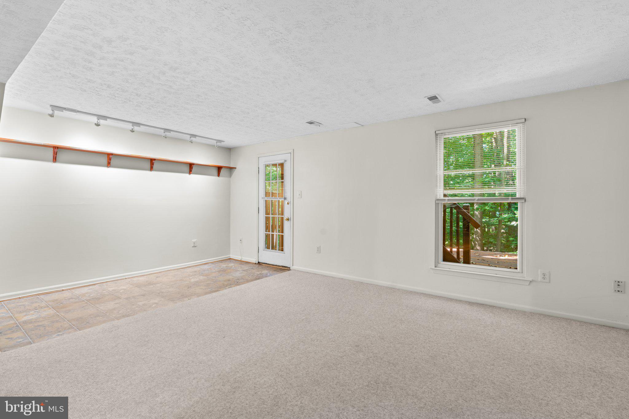 VILLAGE OF HICKORY RIDGE - Residential