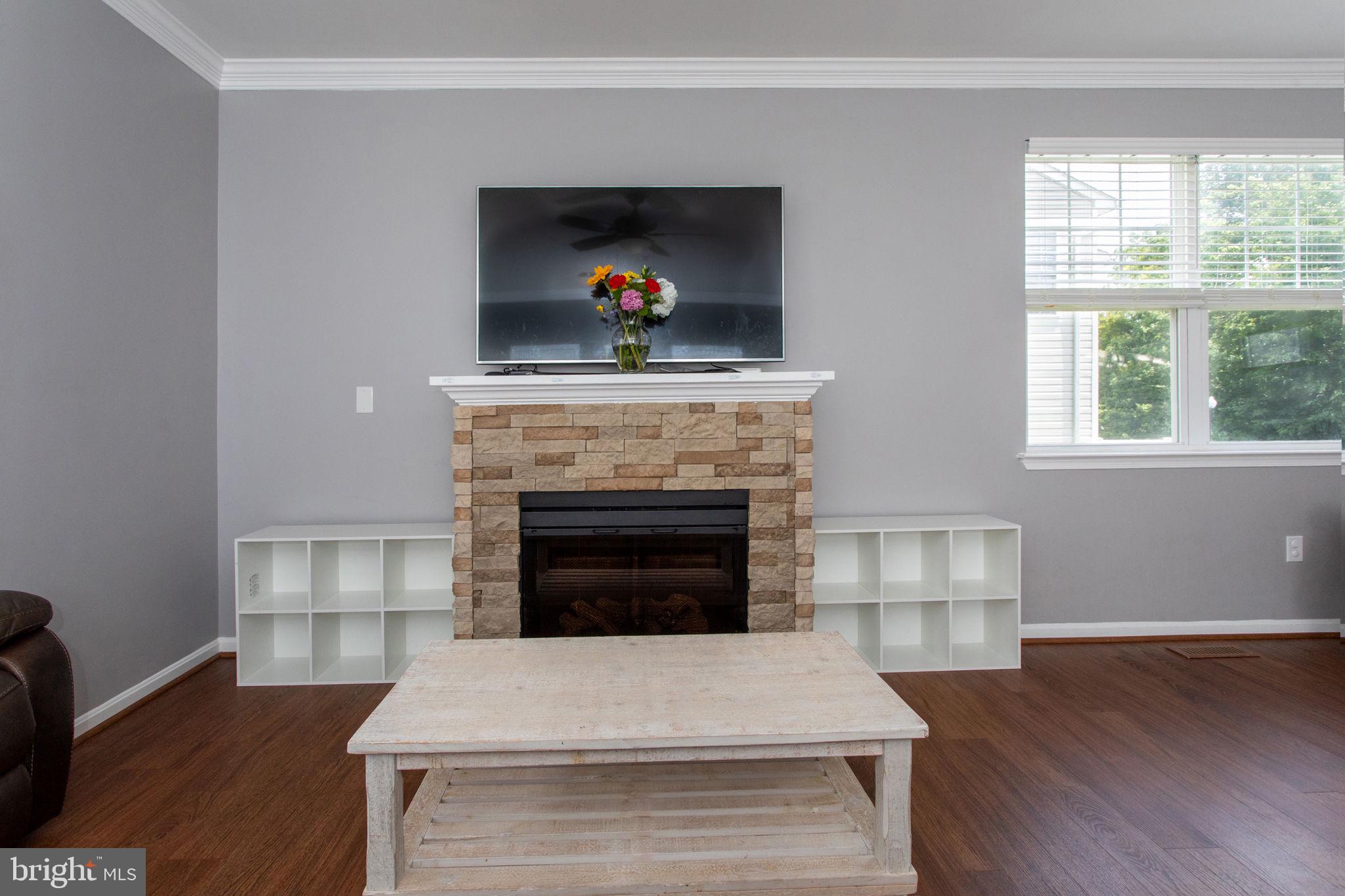 655 BURR OAK COURT