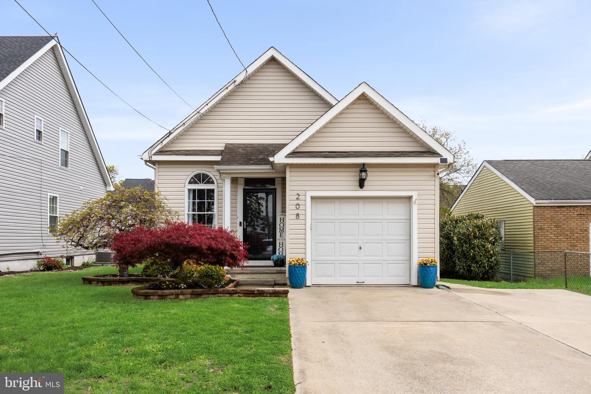 208 HOOKER STREET