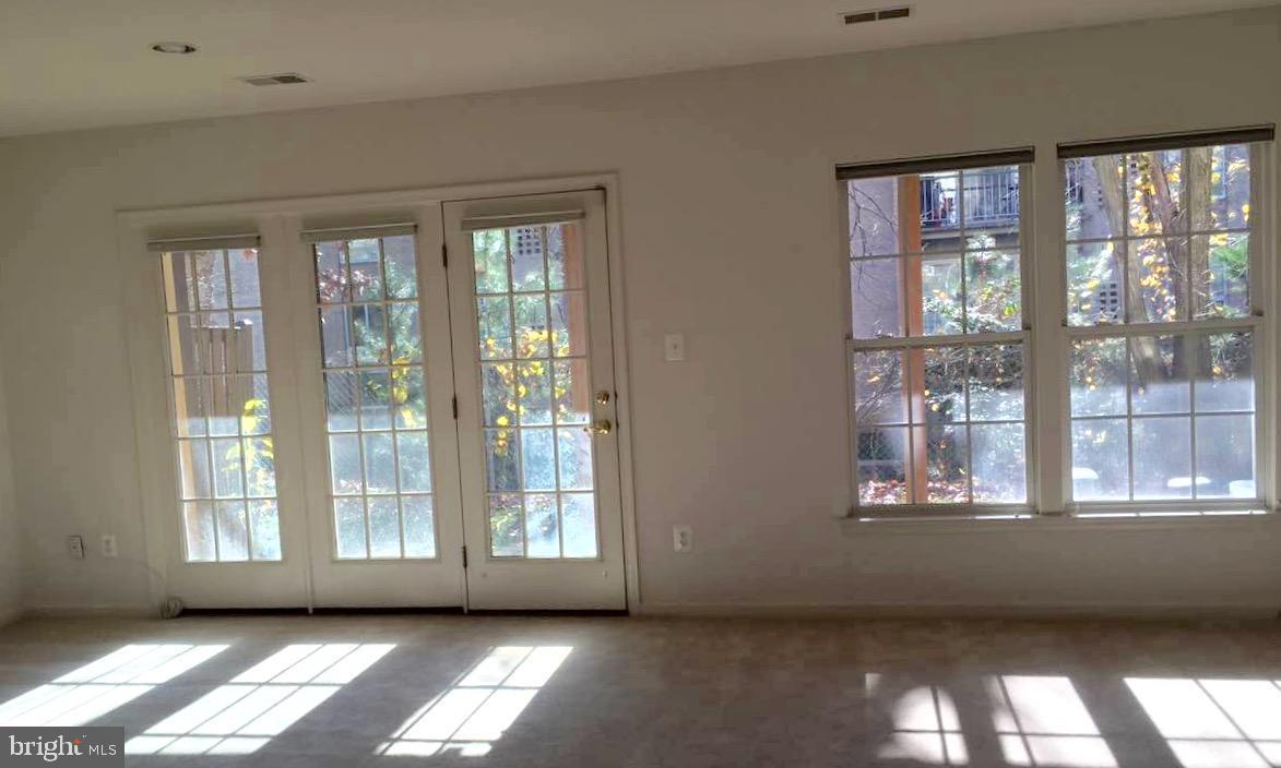 METRO PLACE AT DUNN LORING - Residential Lease