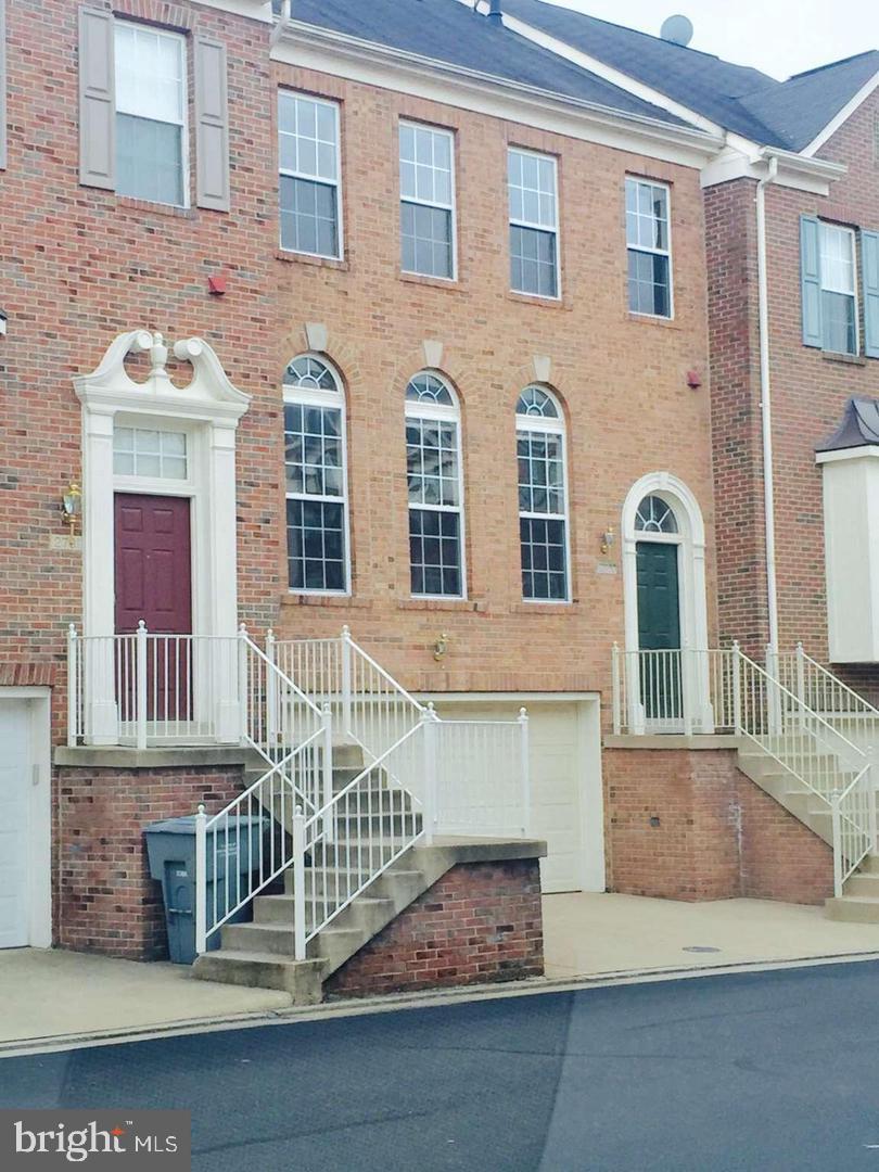 METRO PLACE AT DUNN LORING - Residential Lease