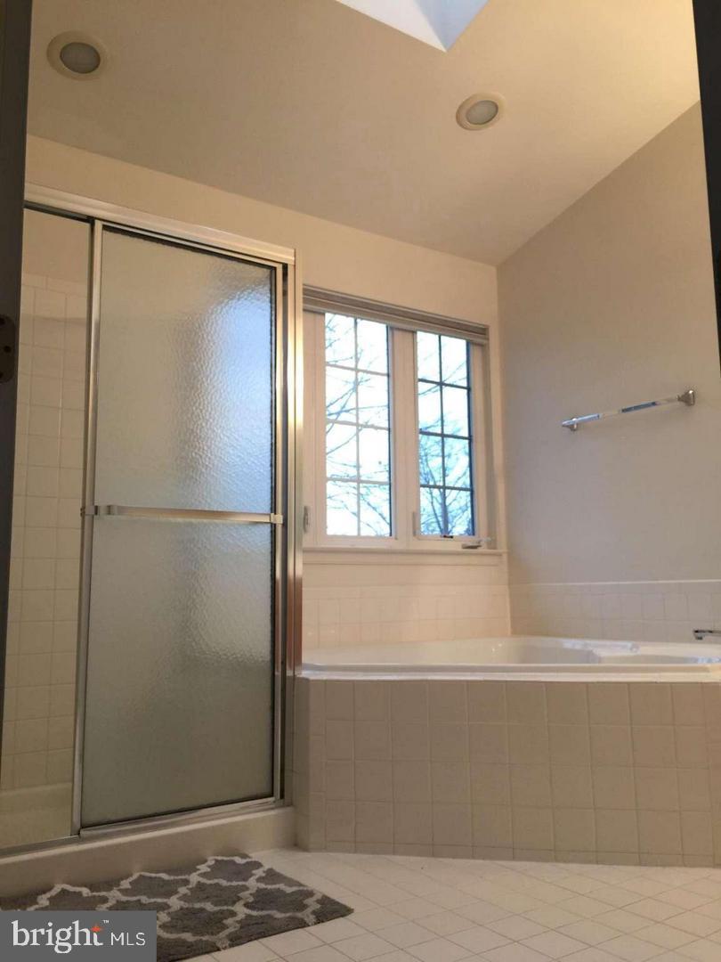 METRO PLACE AT DUNN LORING - Residential Lease