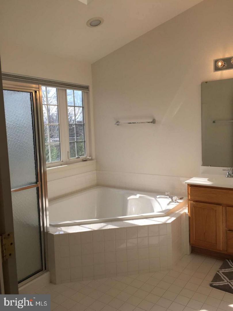 METRO PLACE AT DUNN LORING - Residential Lease