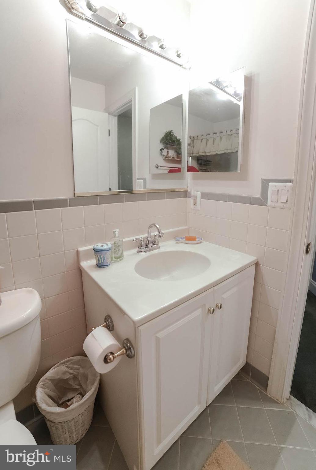 VILLAS ON WATERS EDGE - Residential