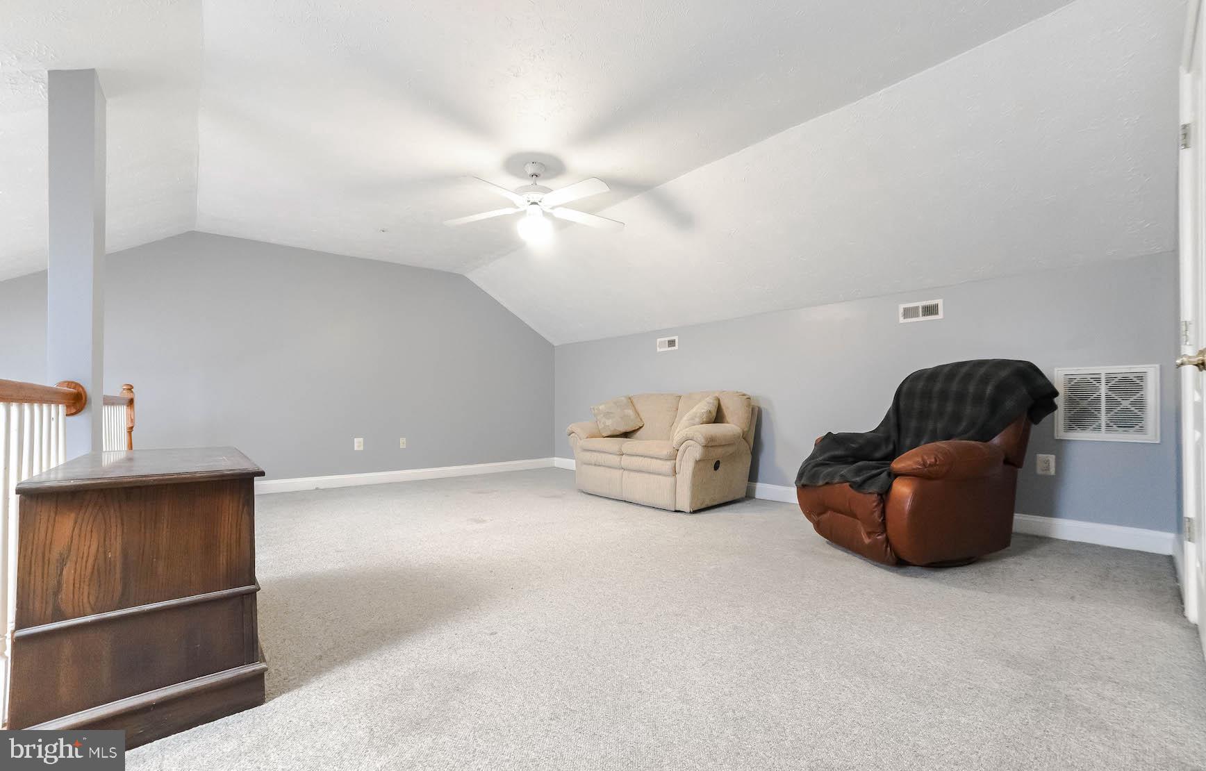 VILLAS ON WATERS EDGE - Residential