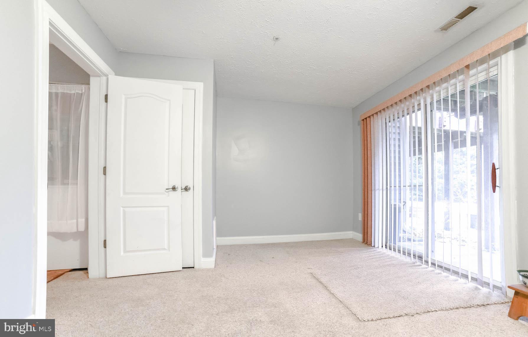 VILLAS ON WATERS EDGE - Residential