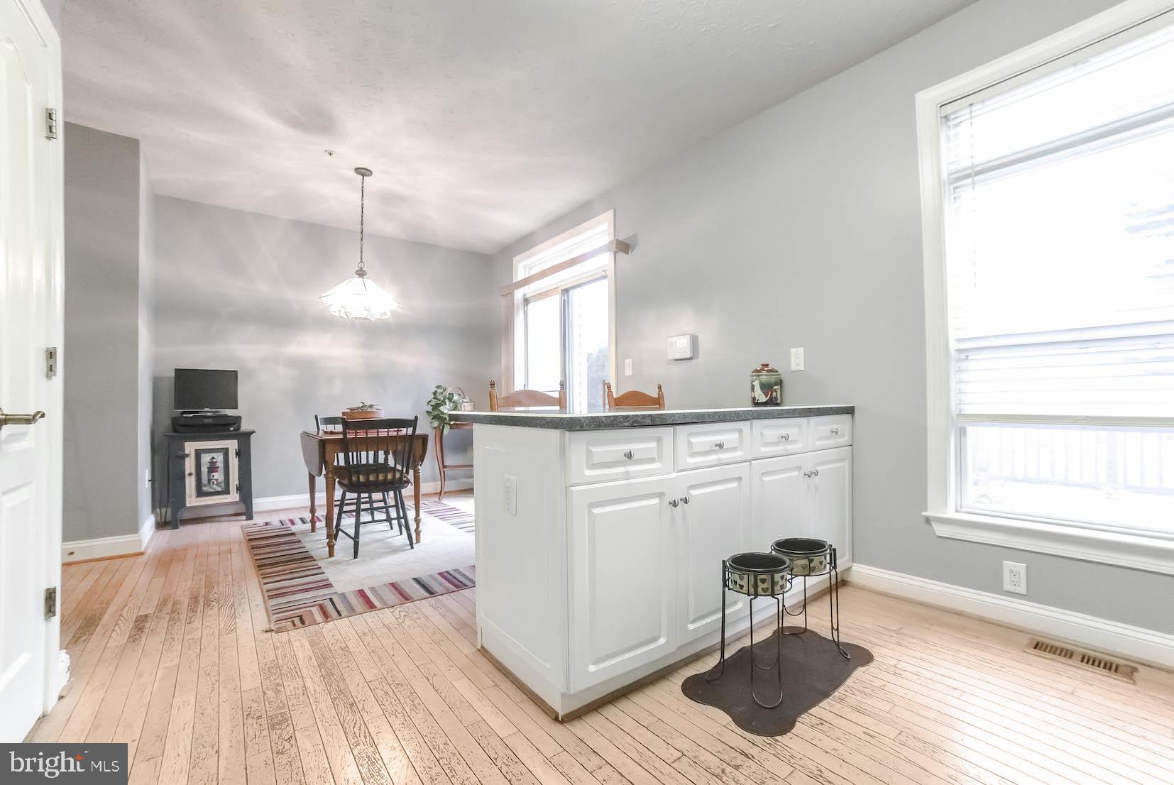 VILLAS ON WATERS EDGE - Residential