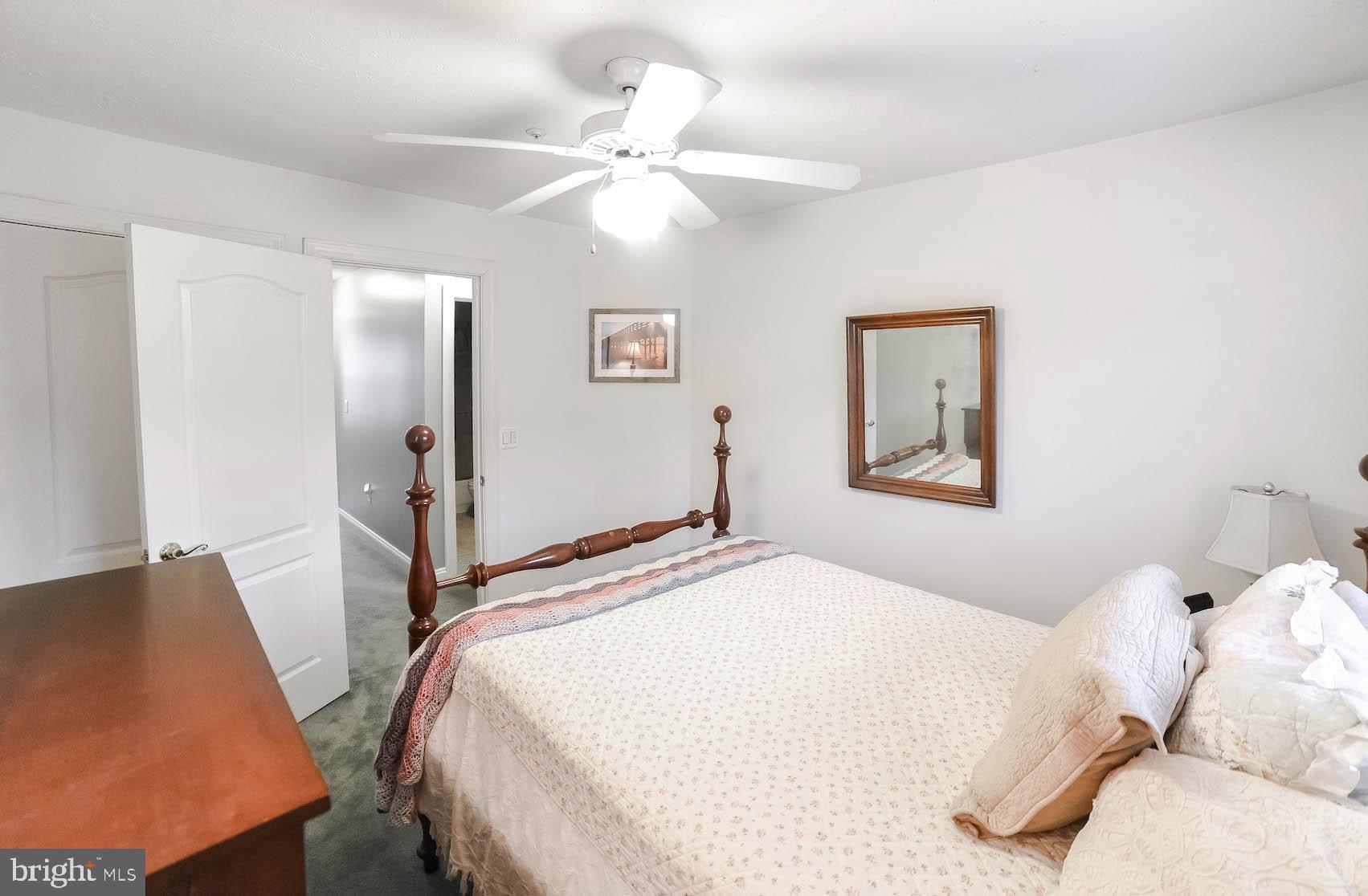 VILLAS ON WATERS EDGE - Residential