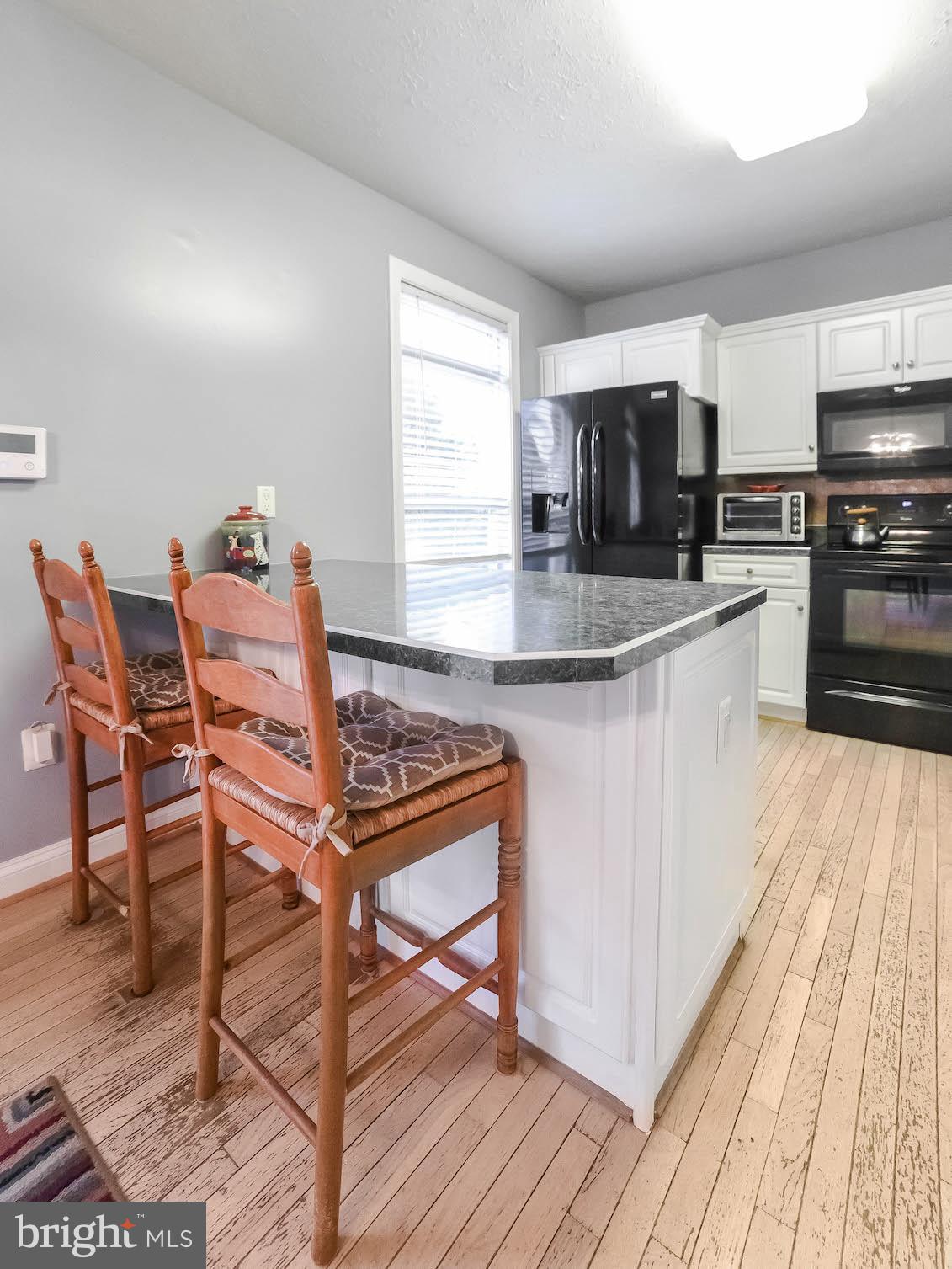 VILLAS ON WATERS EDGE - Residential